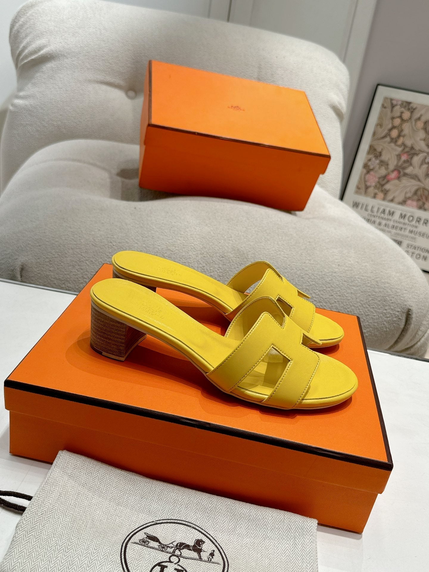 0ASIS SANDAL YELLOW CALFSKIN CLASSIC