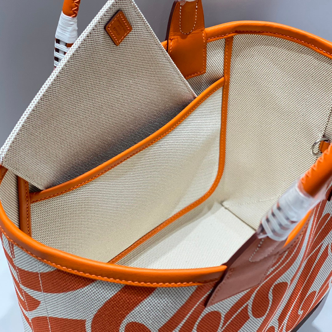 HM Steeple 28 Bag Orange Calfskin White Orange Canvas