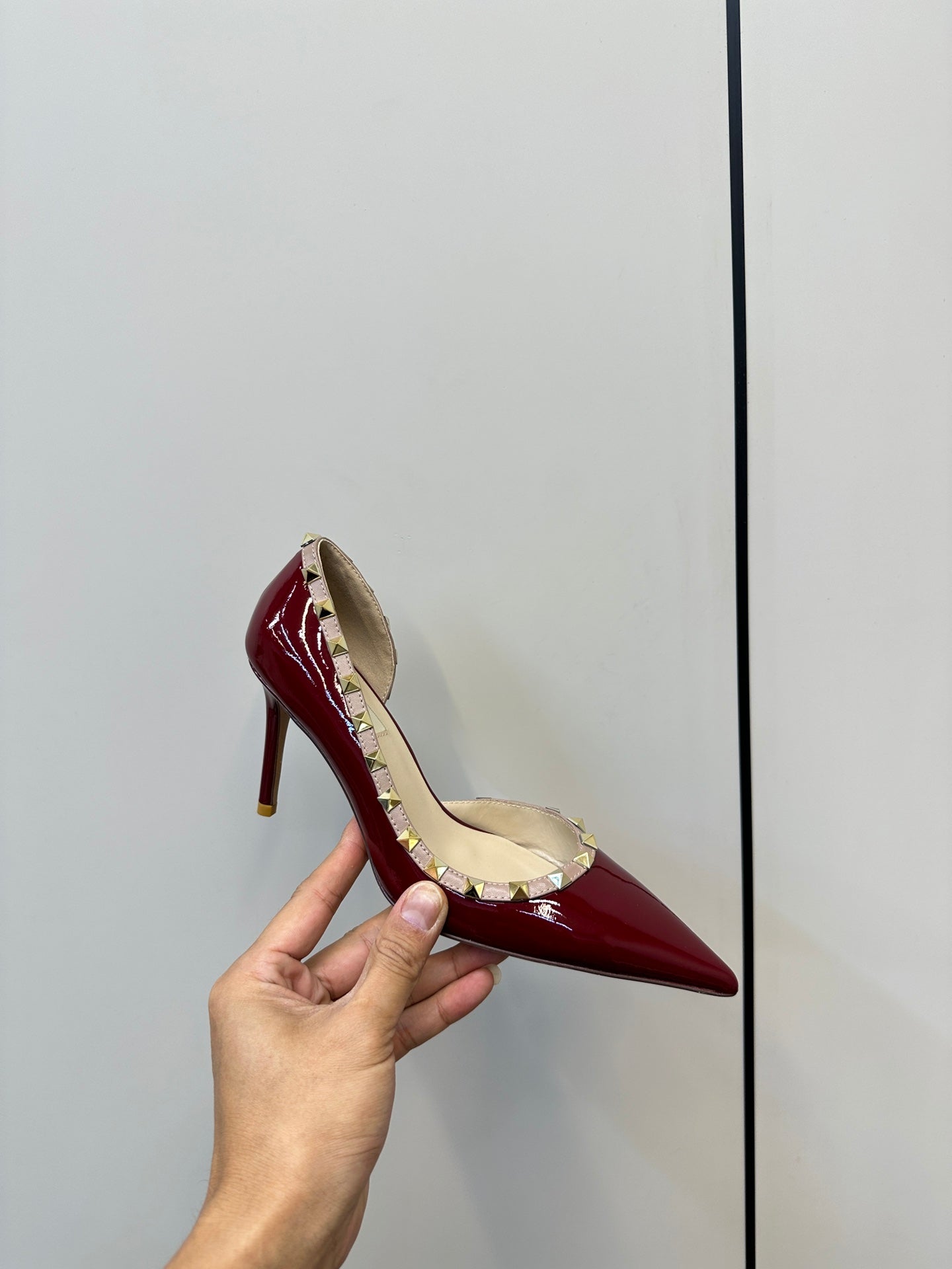 Valentino Red Rockstud D'Orsay Pumps 95mm Cowhide  989893