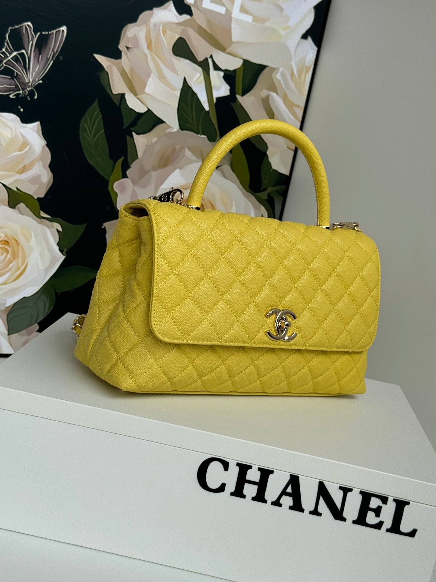 coco handle medium 29cm yellow quilted caviar leather gold hardware