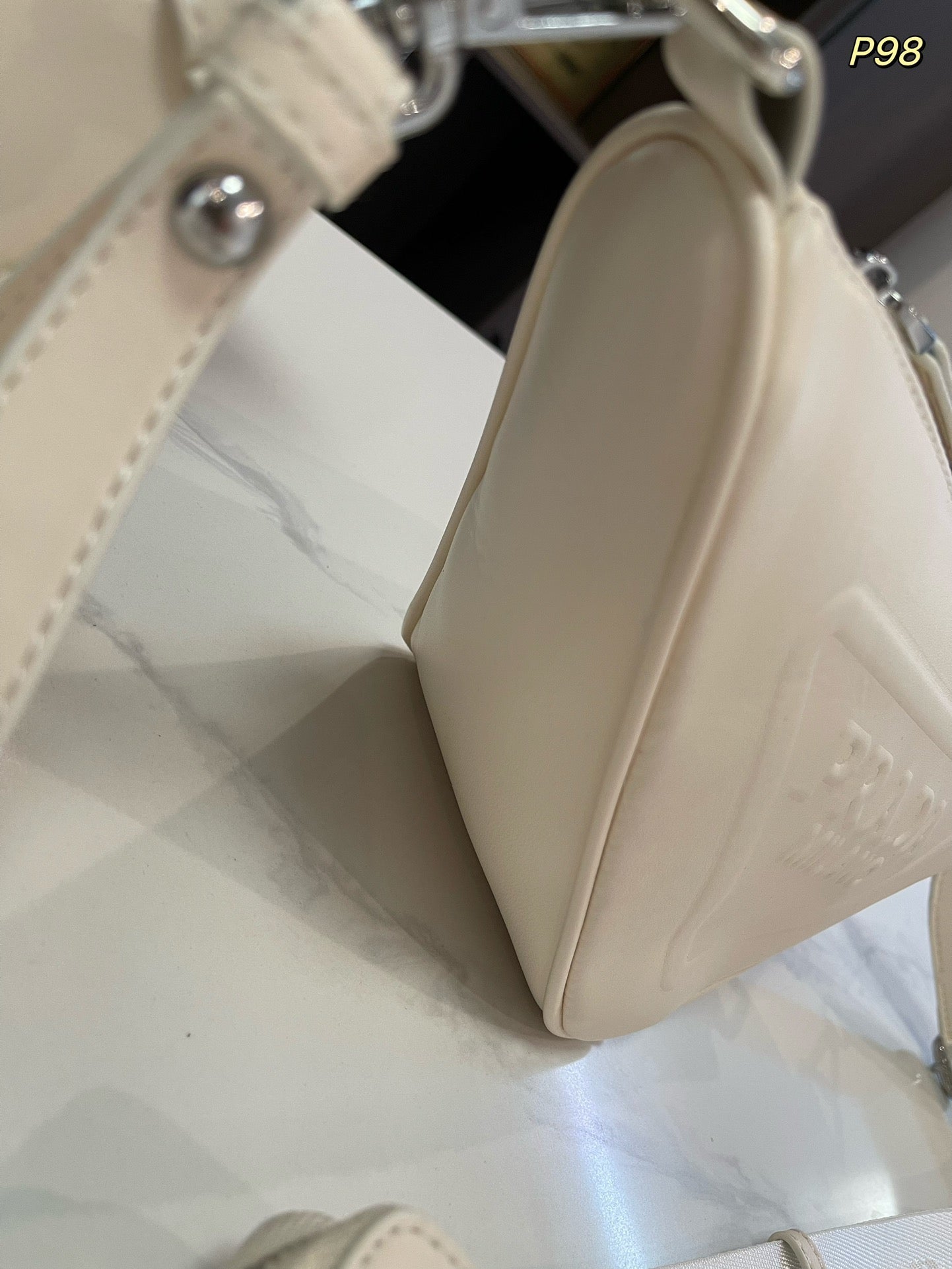 PRA TRIANGLE 27 SHOULDER BAG IN WHITE CALFSKIN WITH STRAP