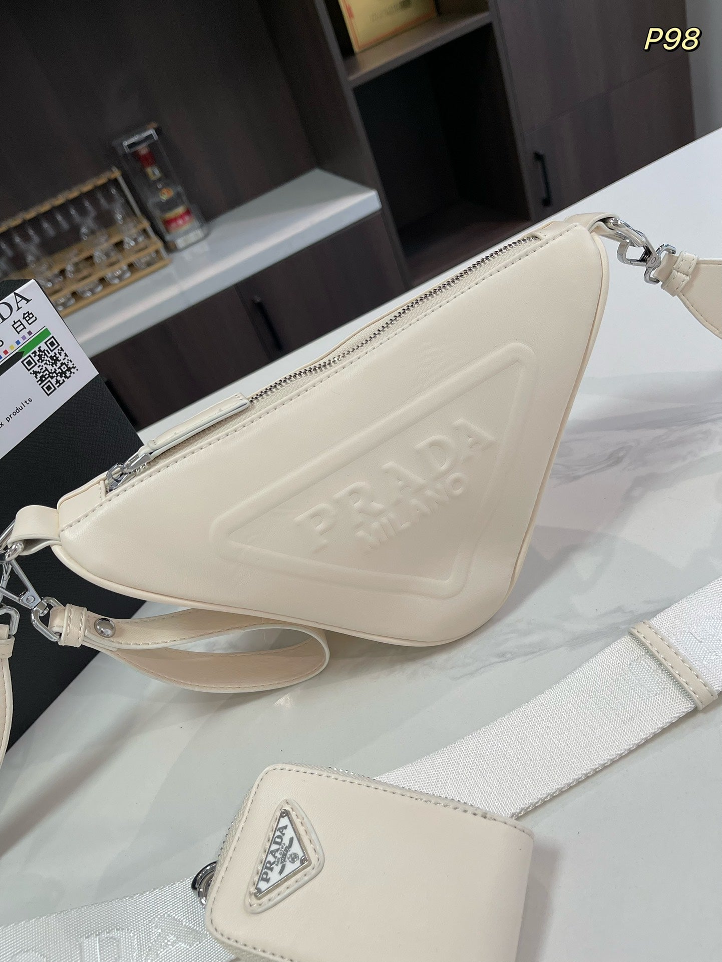 PRA TRIANGLE 27 SHOULDER BAG IN WHITE CALFSKIN WITH STRAP