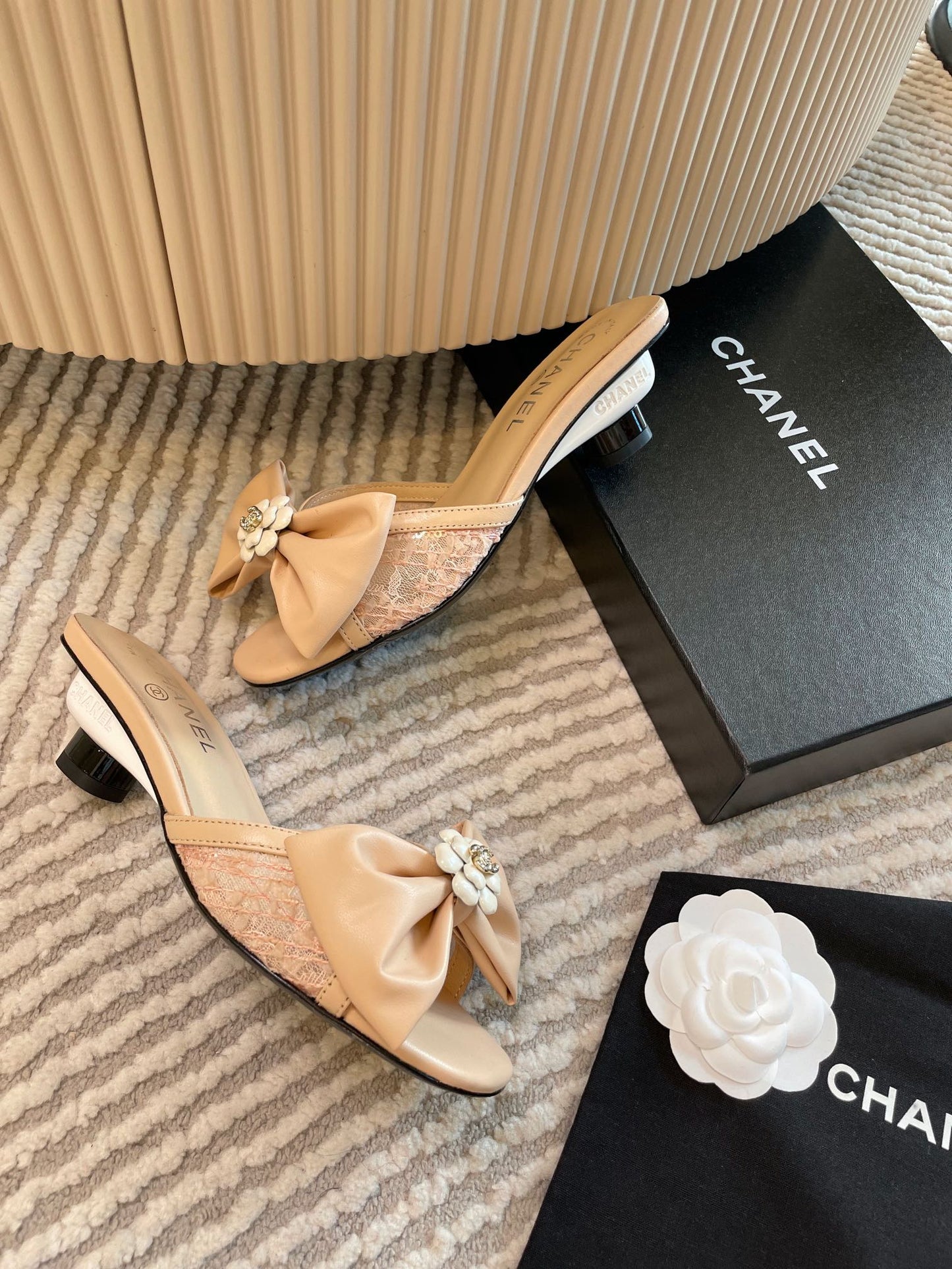 mule sandal bow flower beige calfskin