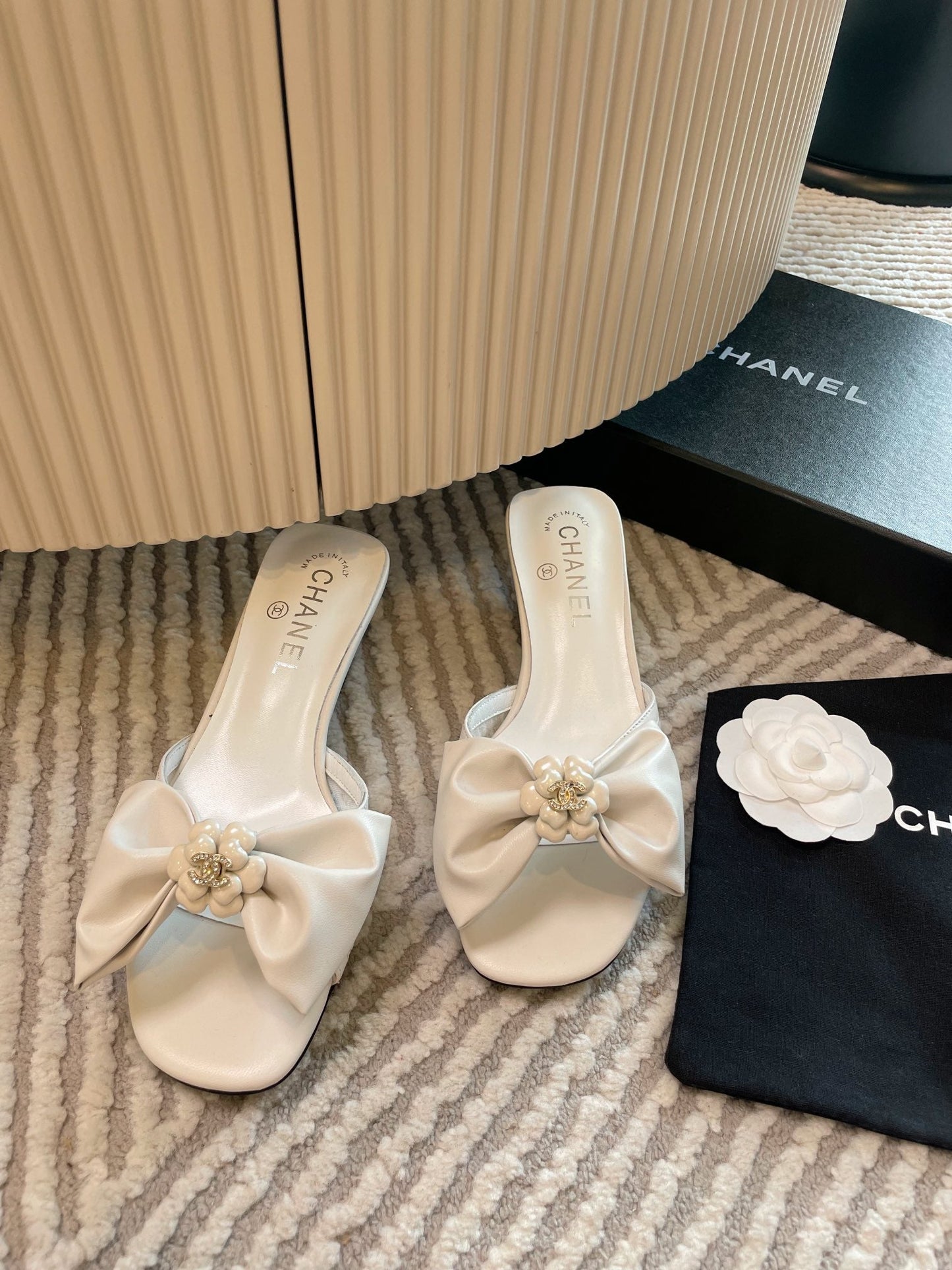 mule sandal bow flower white calfskin