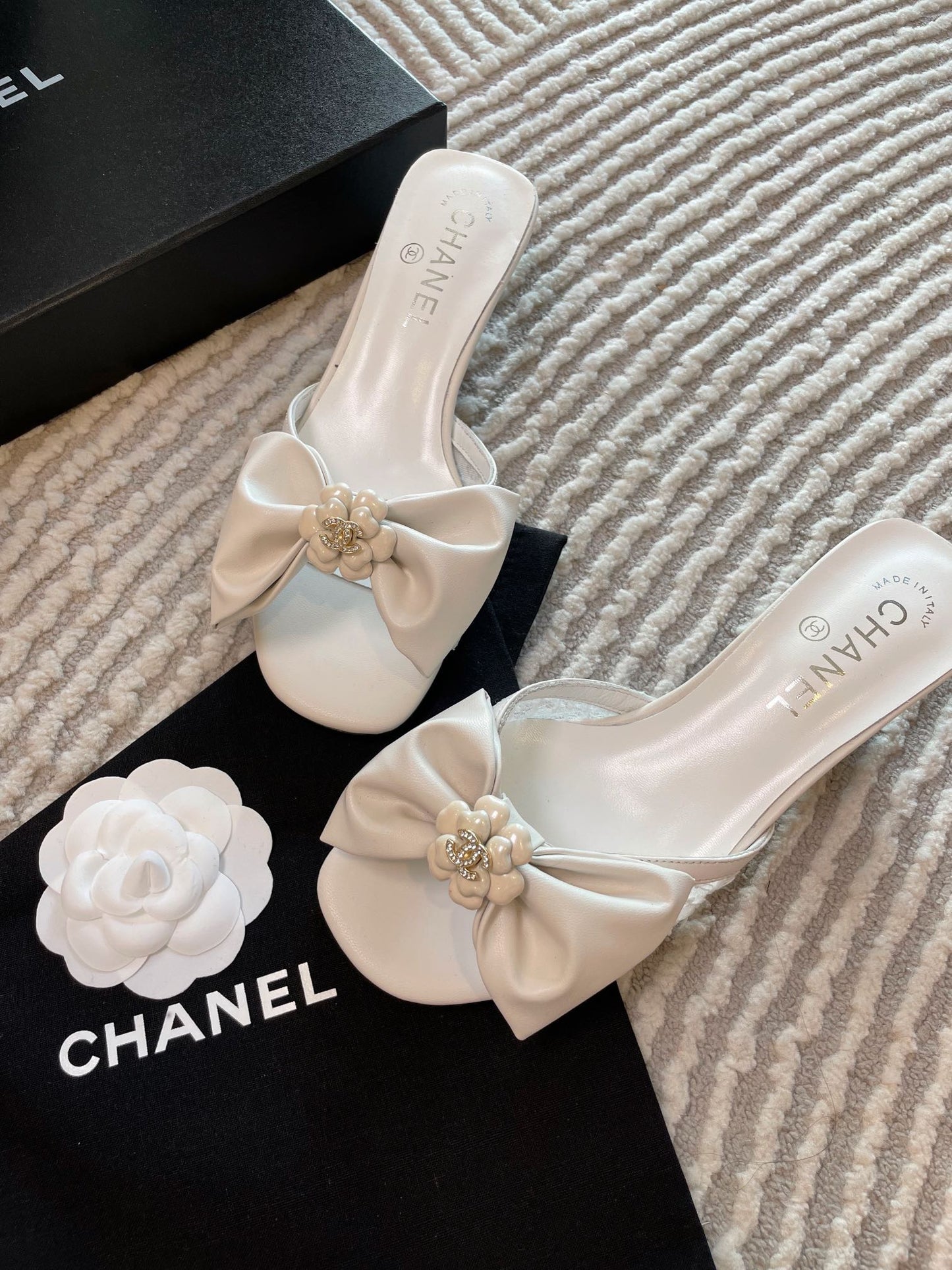 mule sandal bow flower white calfskin