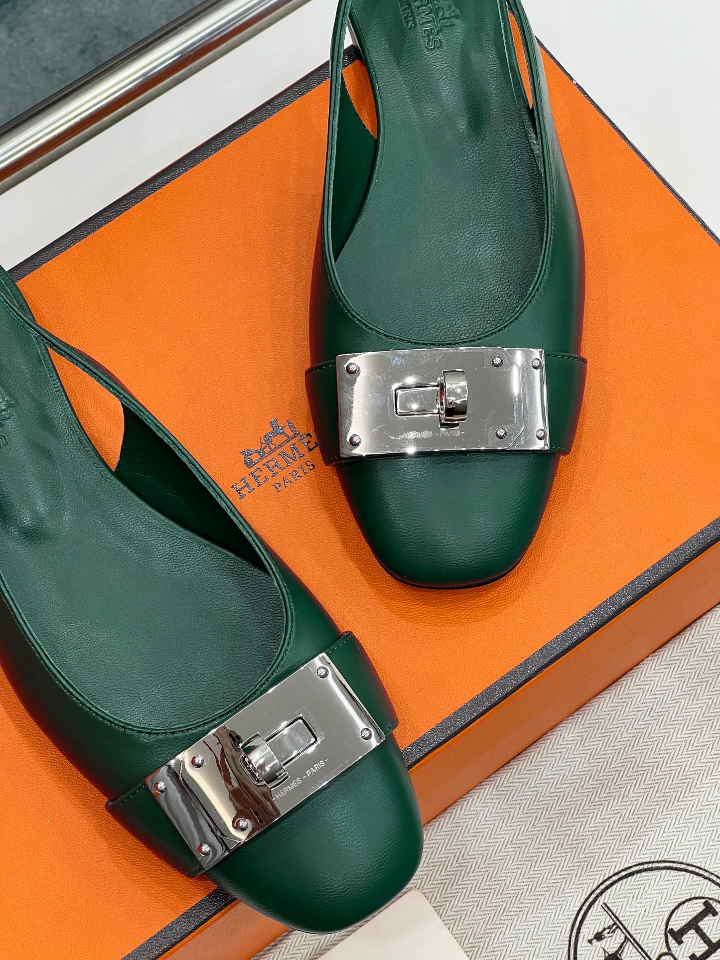 INNOCENTE SLINGBACK CASTLETON GREEN CALKSIN