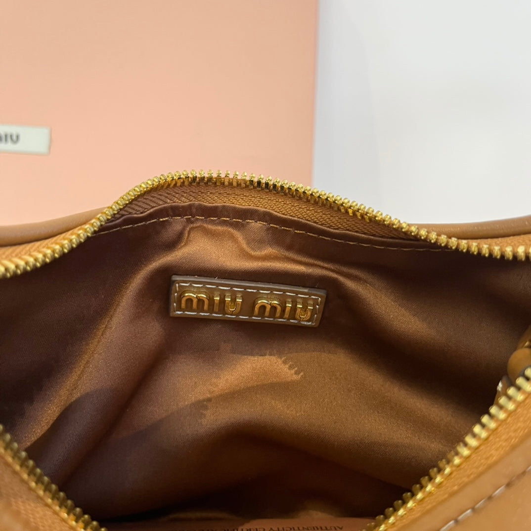 HOBO 20 BAG IN CARAMEL BROWN CALFSKIN