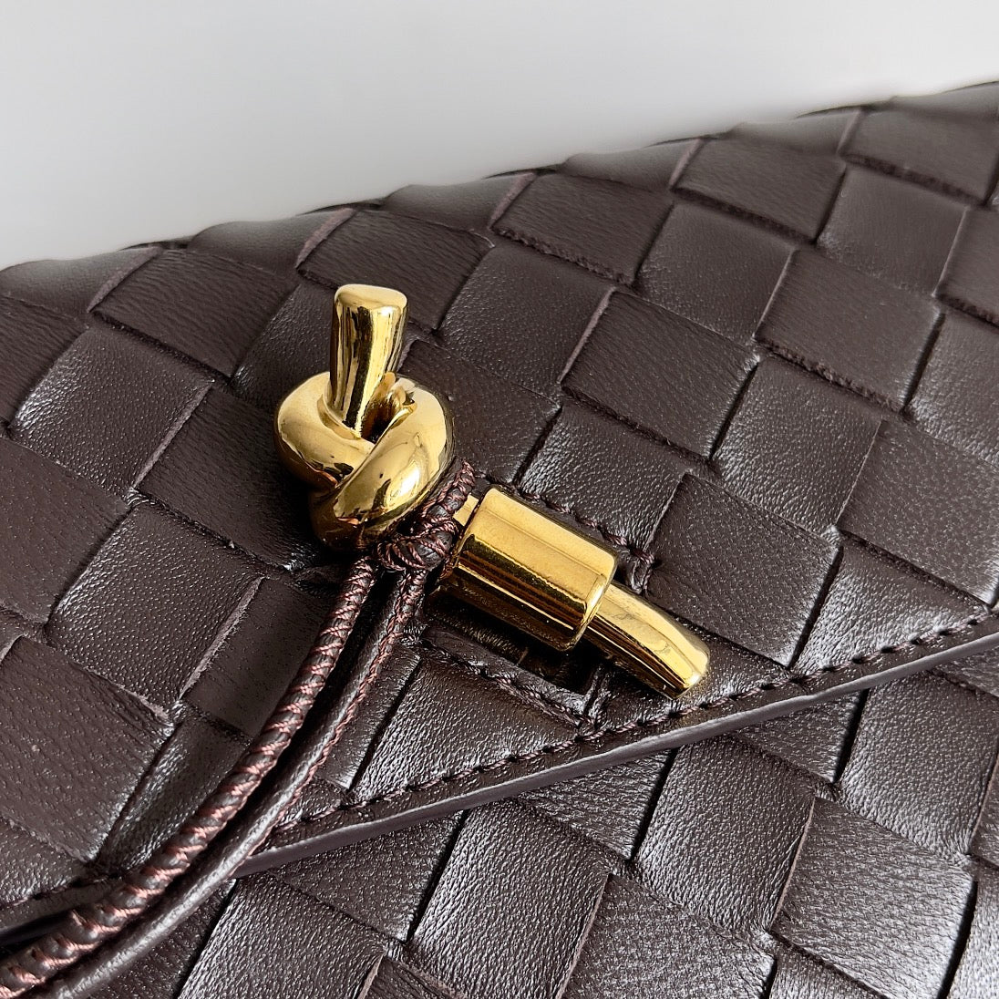 ANDIAMO BAG 19 IN FONDANT CALFSKIN