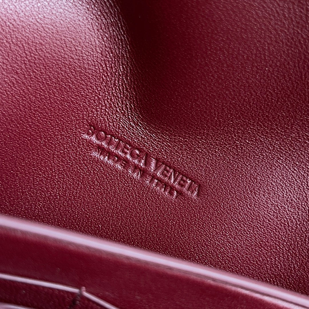 ANDIAMO BAG 19 IN BAROLO CALFSKIN