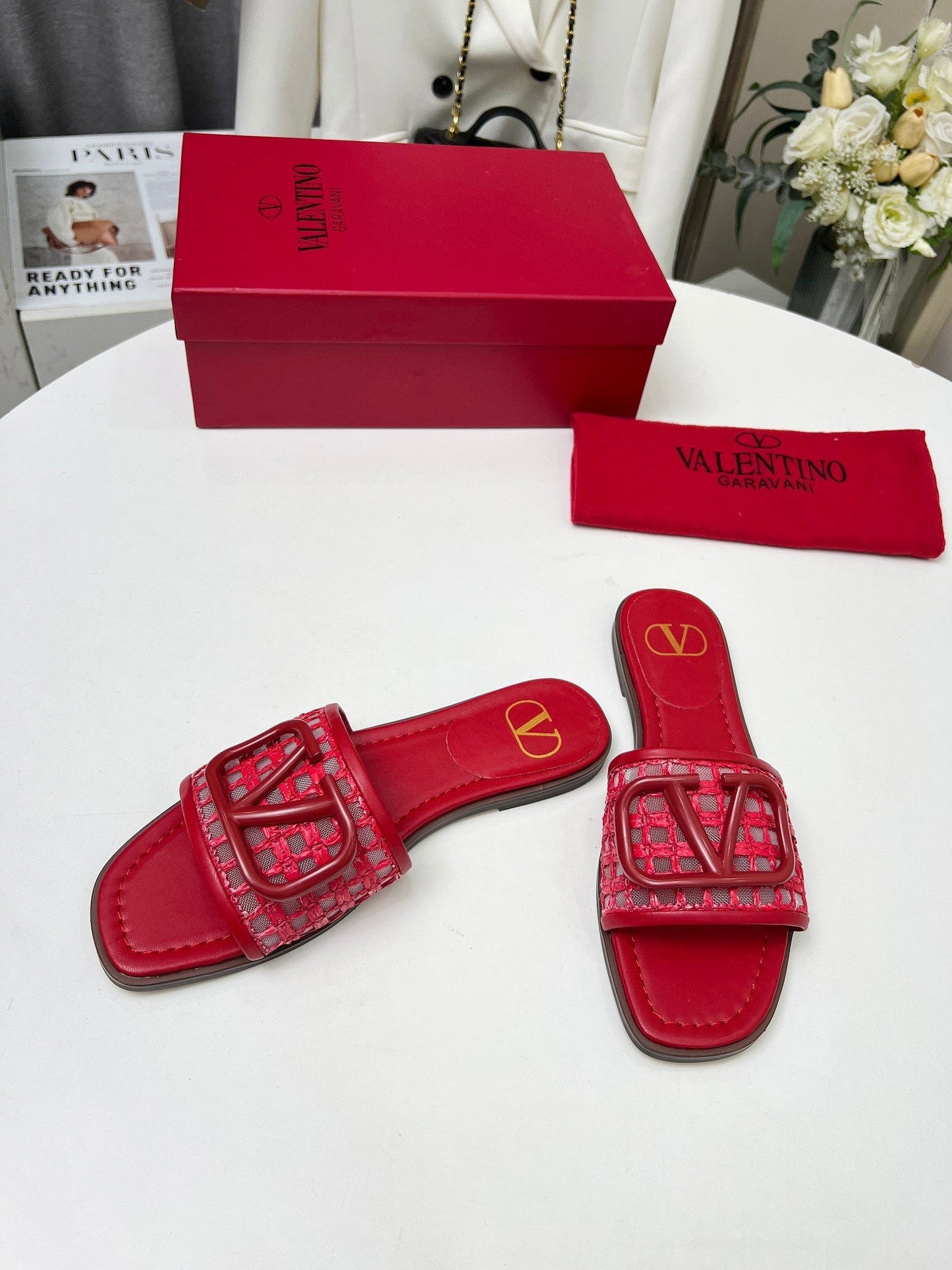 Vlogo embellished leather-trimmed raffia slides red