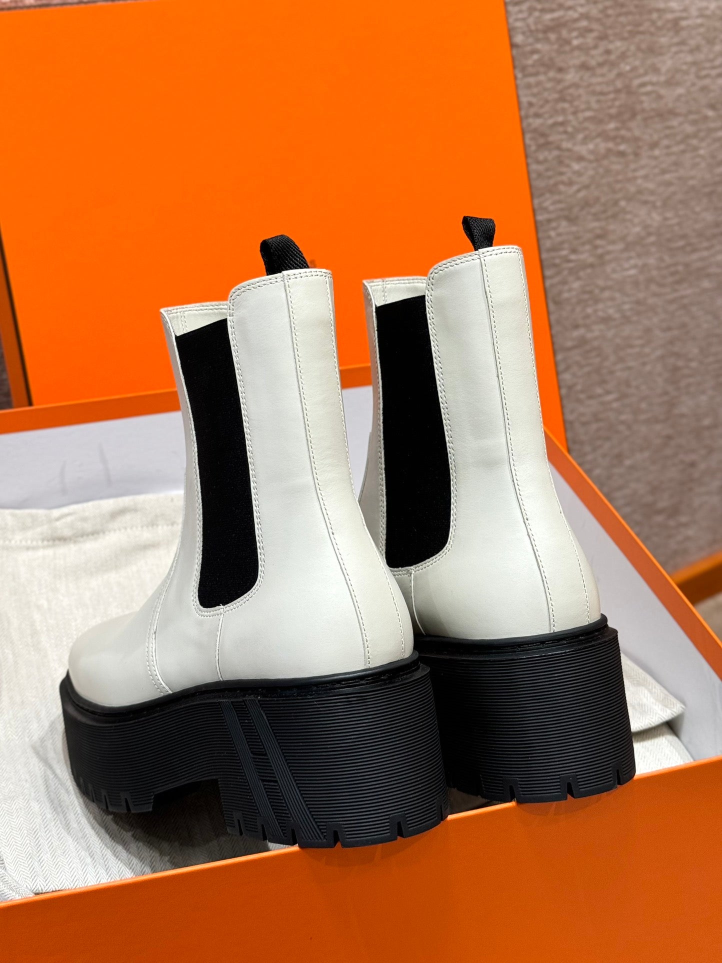 HM Harrow Ankle Boot 50MM In White Cowhide 114780