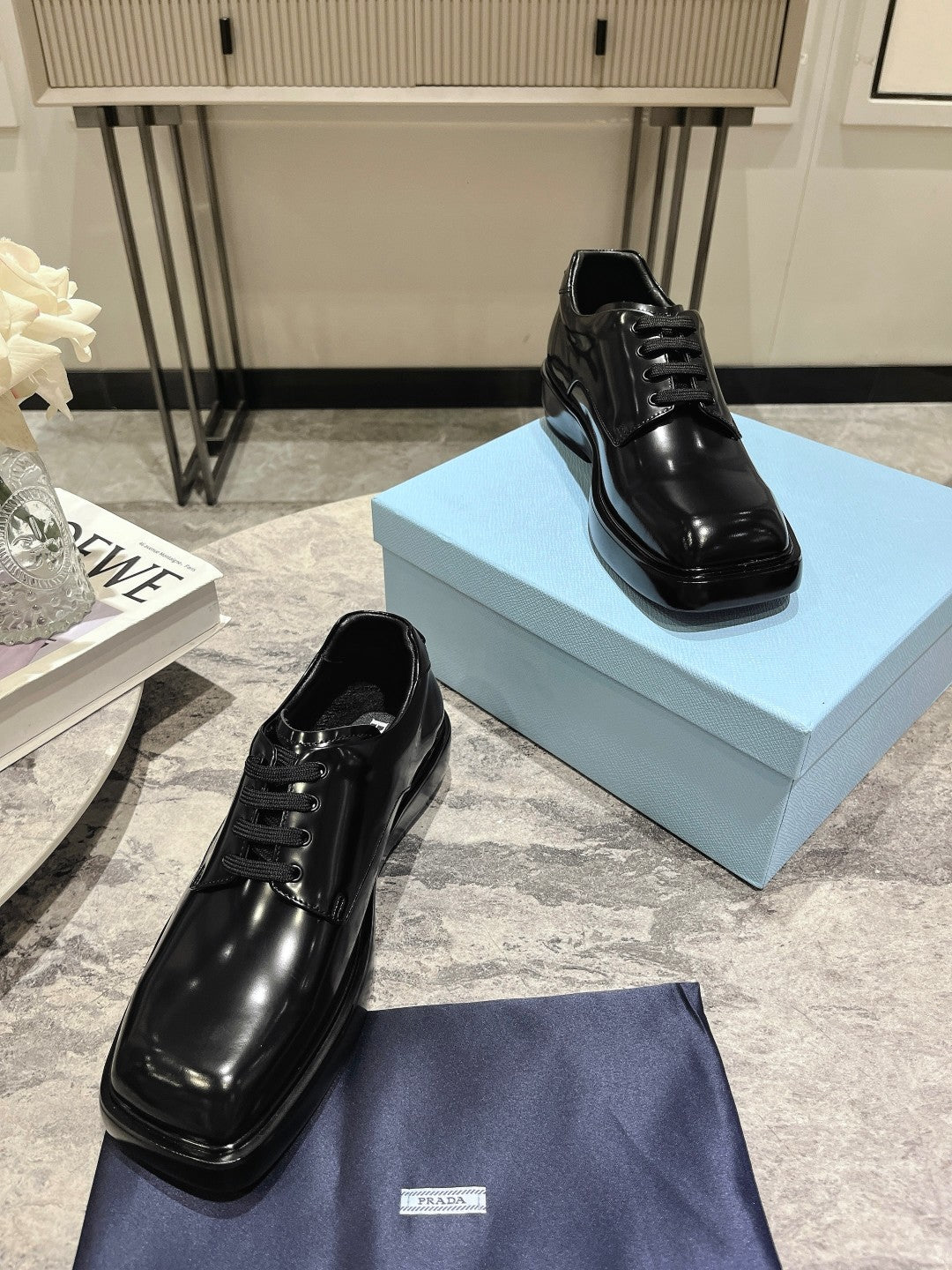 PRA SQUARE HEAD LACE-UP LOAFERS JET-BLACK CALFSKIN