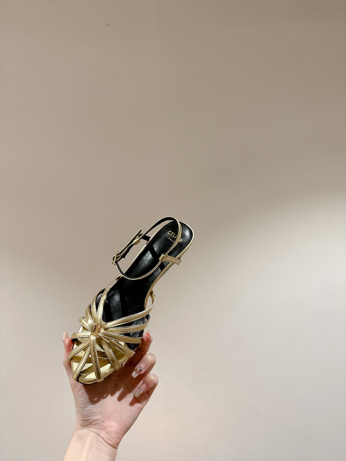 TRIOMPHE SANDAL 85 MM IN GOLD LAMBSKIN