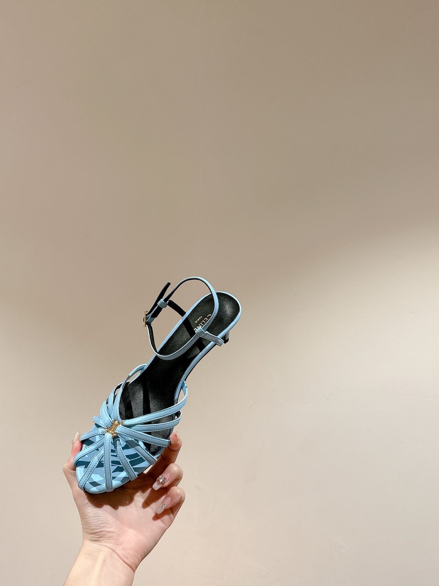 TRIOMPHE SANDAL 85 MM IN POWDER BLUE LAMBSKIN