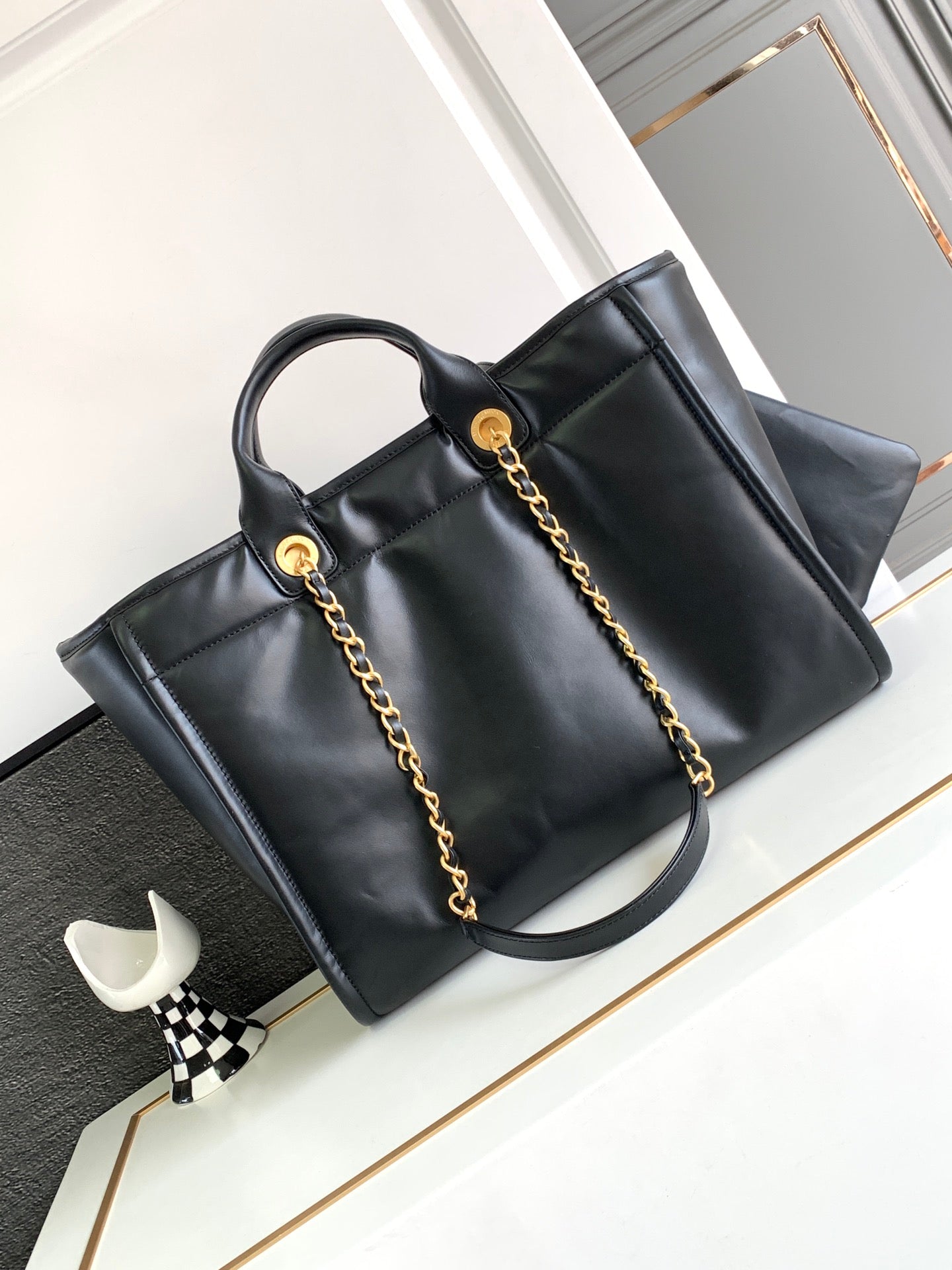 CC LARGE DEAUVILLE TOTE BAG 38CM BLACK CALFSKIN GHW