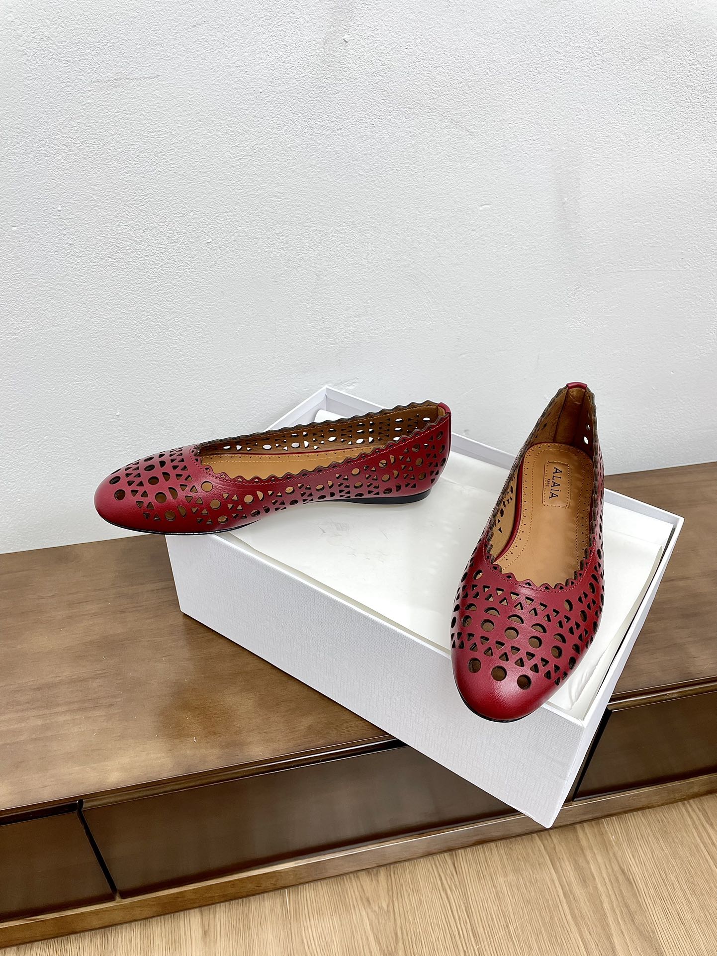 alaia ballet flat dark red vienne lambskin