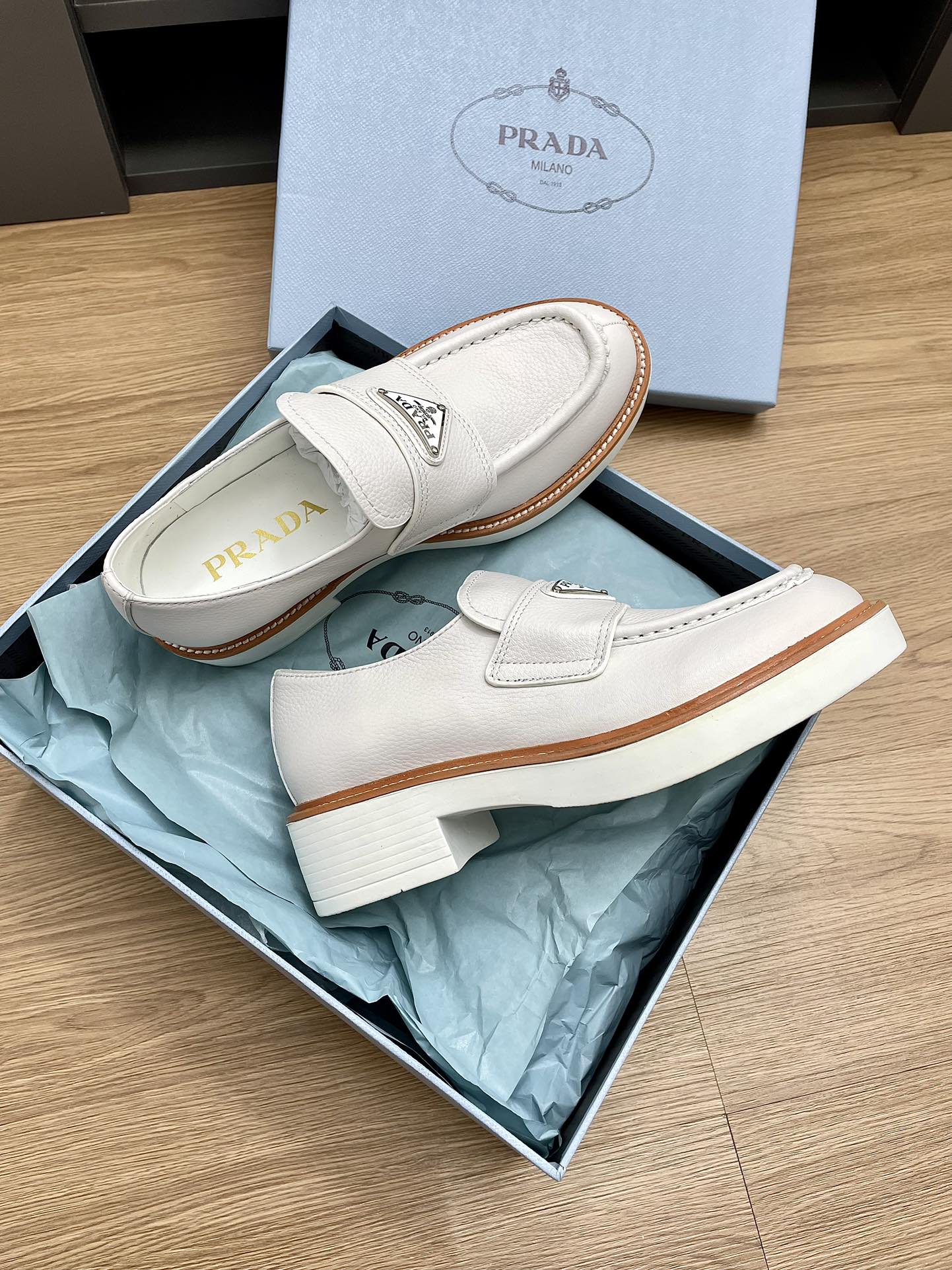 PRA CHOCOLATE BRUSHED LOAFERS WHITE CALFSKIN