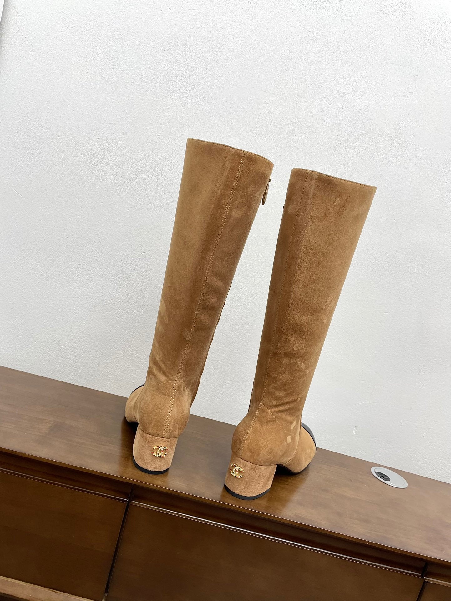 CC High Boots 50mm Bold Beige Suede