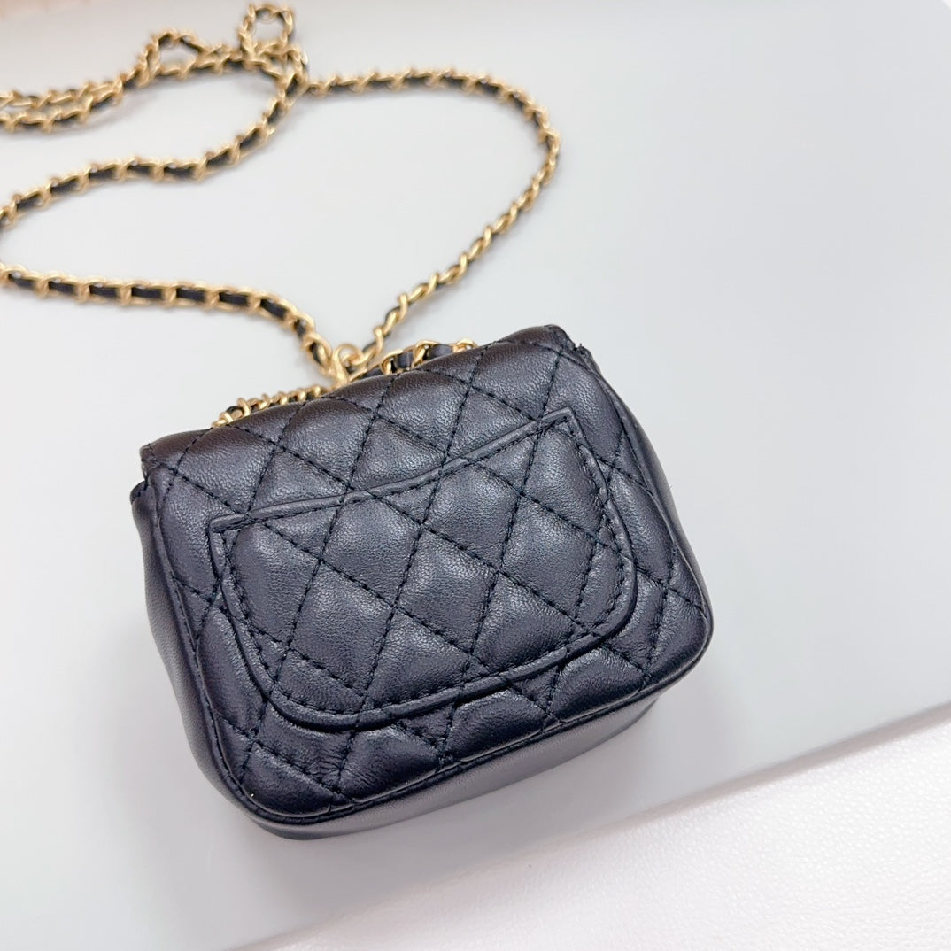 cc chain belt black quilted lambskin bag