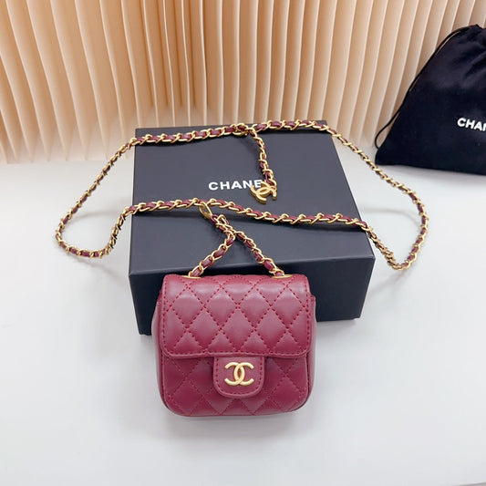 cc chain belt dark red quilted lambskin bag