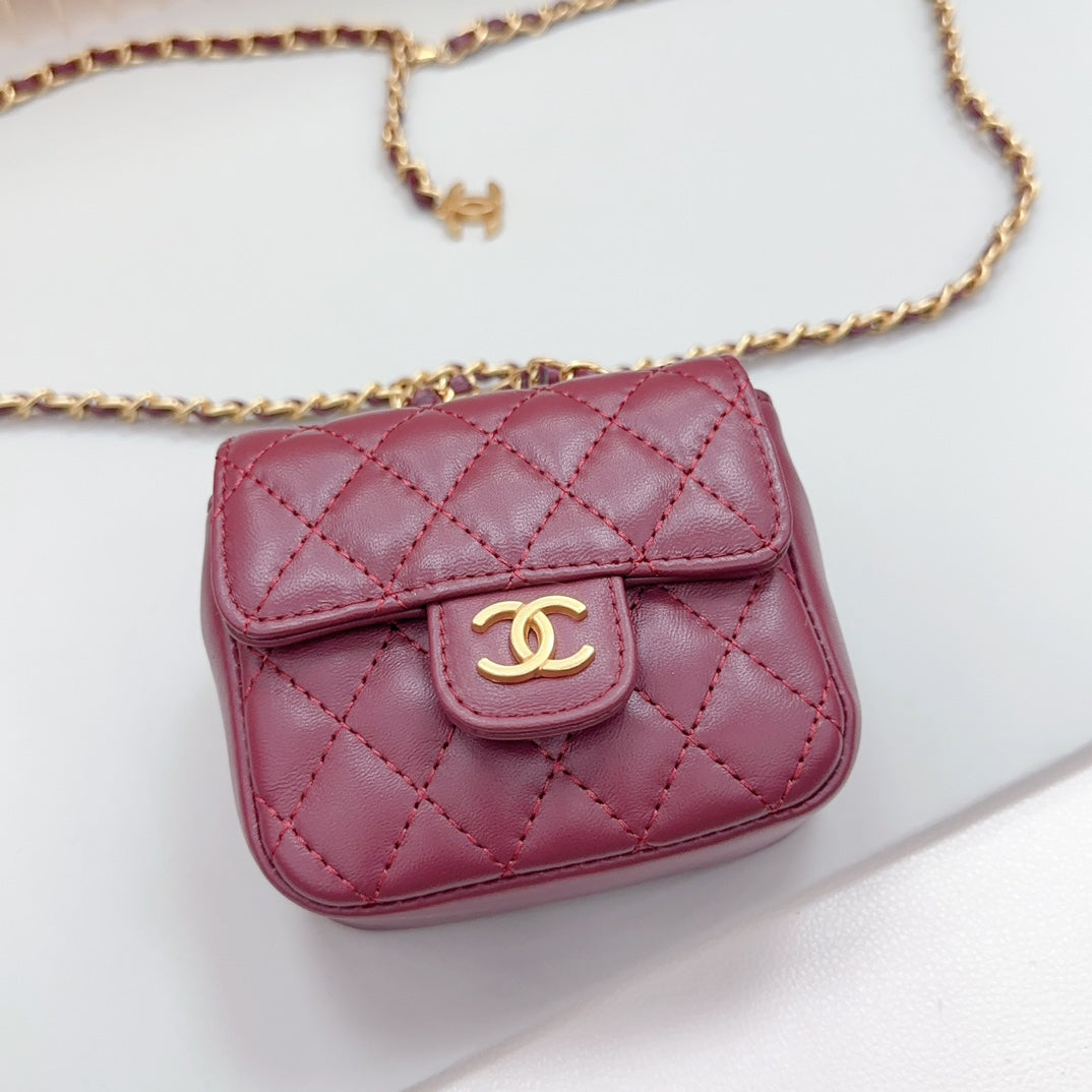 cc chain belt dark red quilted lambskin bag