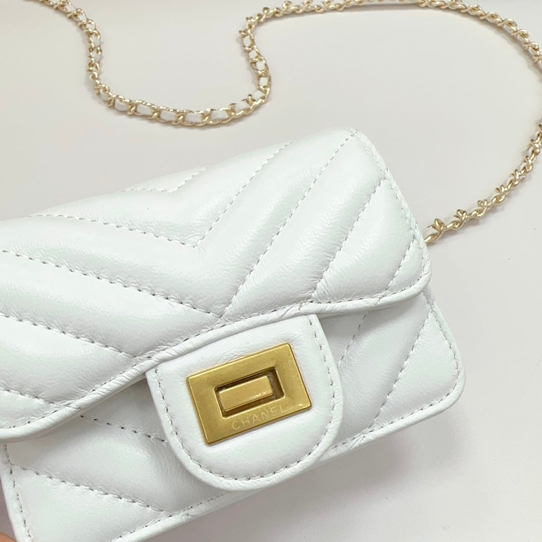 cc 2.55 belt white chevron lambskin bag