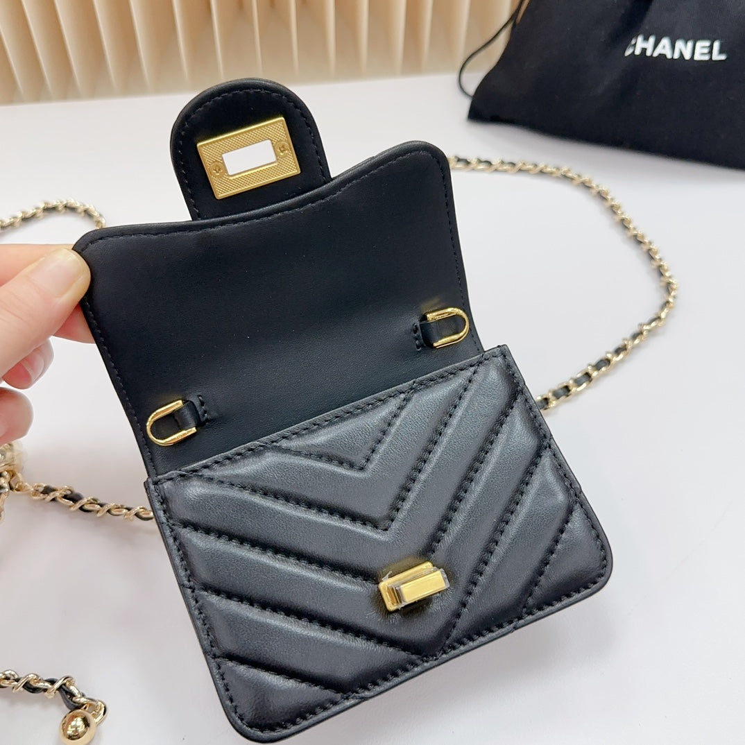 cc 2.55 belt black chevron lambskin bag