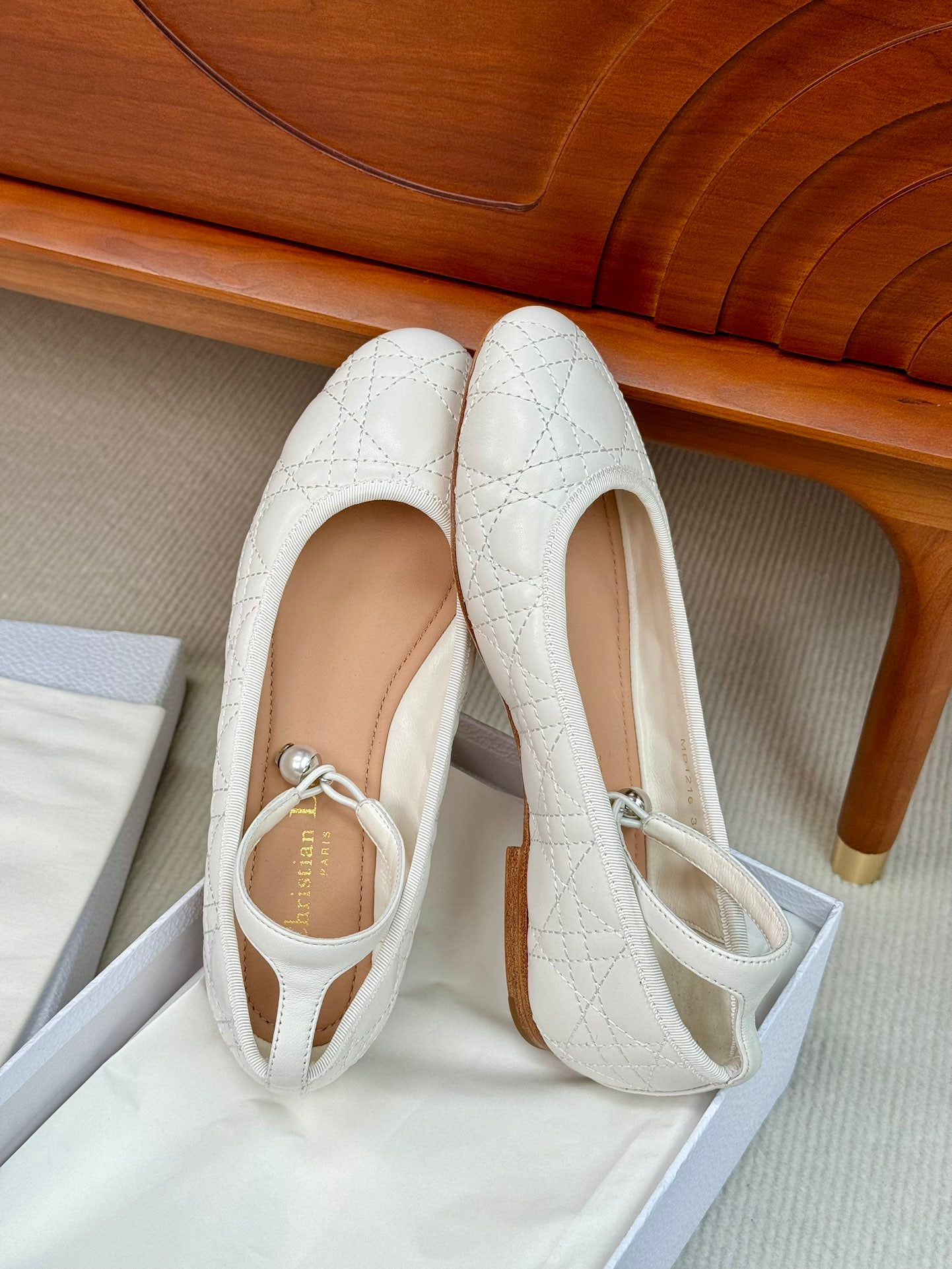 cd ballet flat white lambskin mop