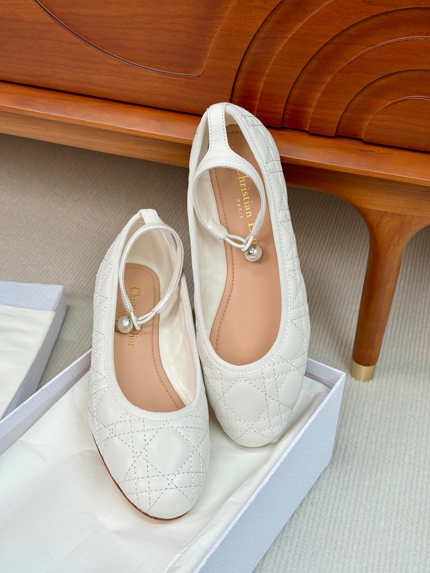 cd ballet flat white lambskin mop