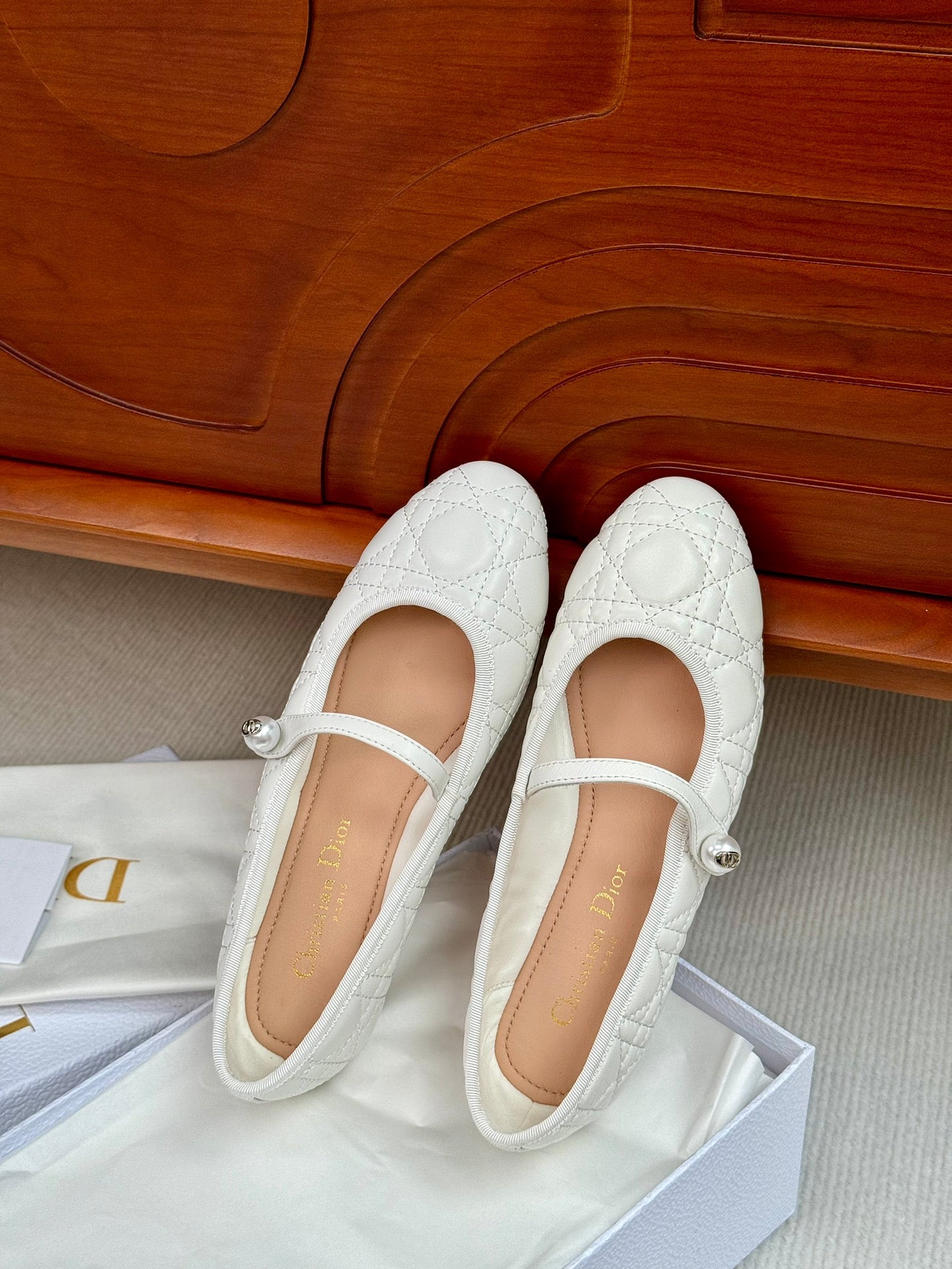 cd ballet flat white lambskin mop middle