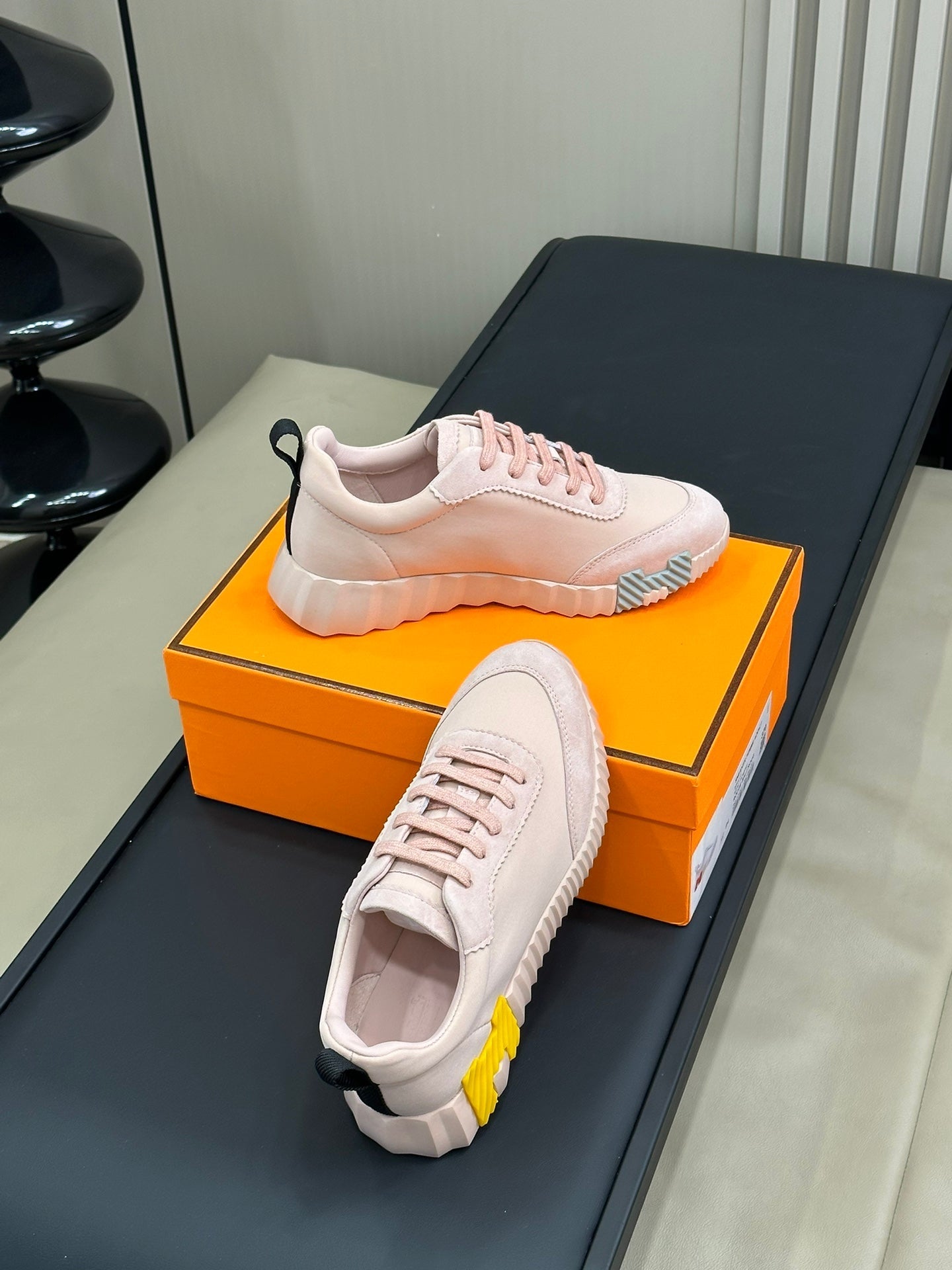 BOUNCING SNEAKERS LIGHT PINK CALFSKIN