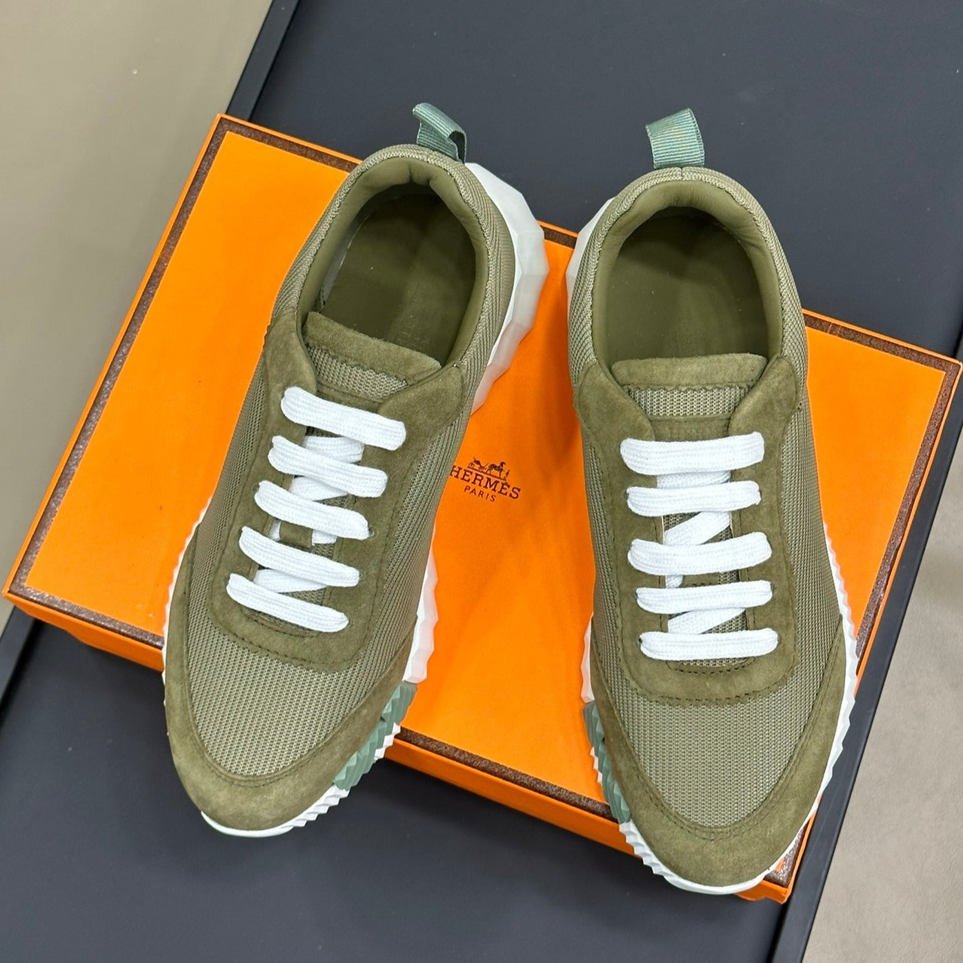 BOUNCING SNEAKERS OLIVE CALFSKIN