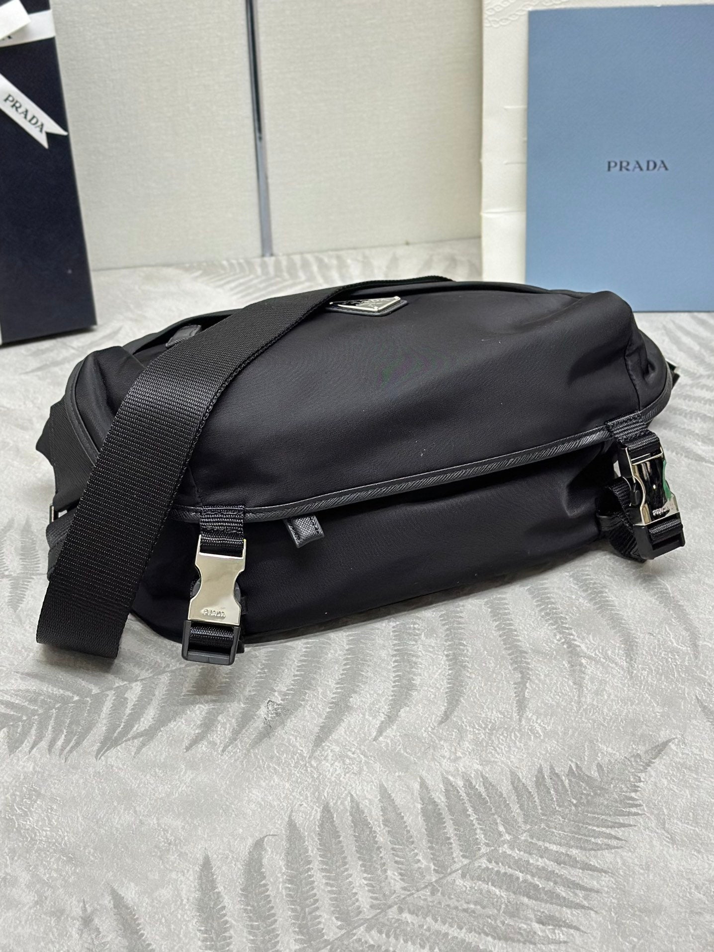 SHOULDER BAG 27 IN BLACK RE-NYLON TRIANGLE LOGO