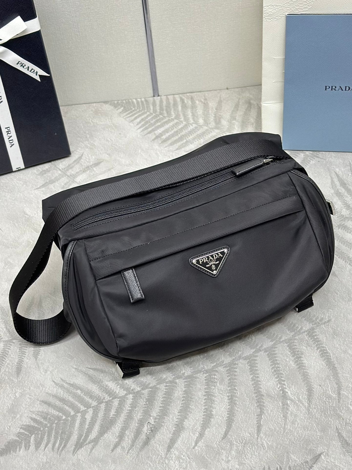 SHOULDER BAG 27 IN BLACK RE-NYLON TRIANGLE LOGO