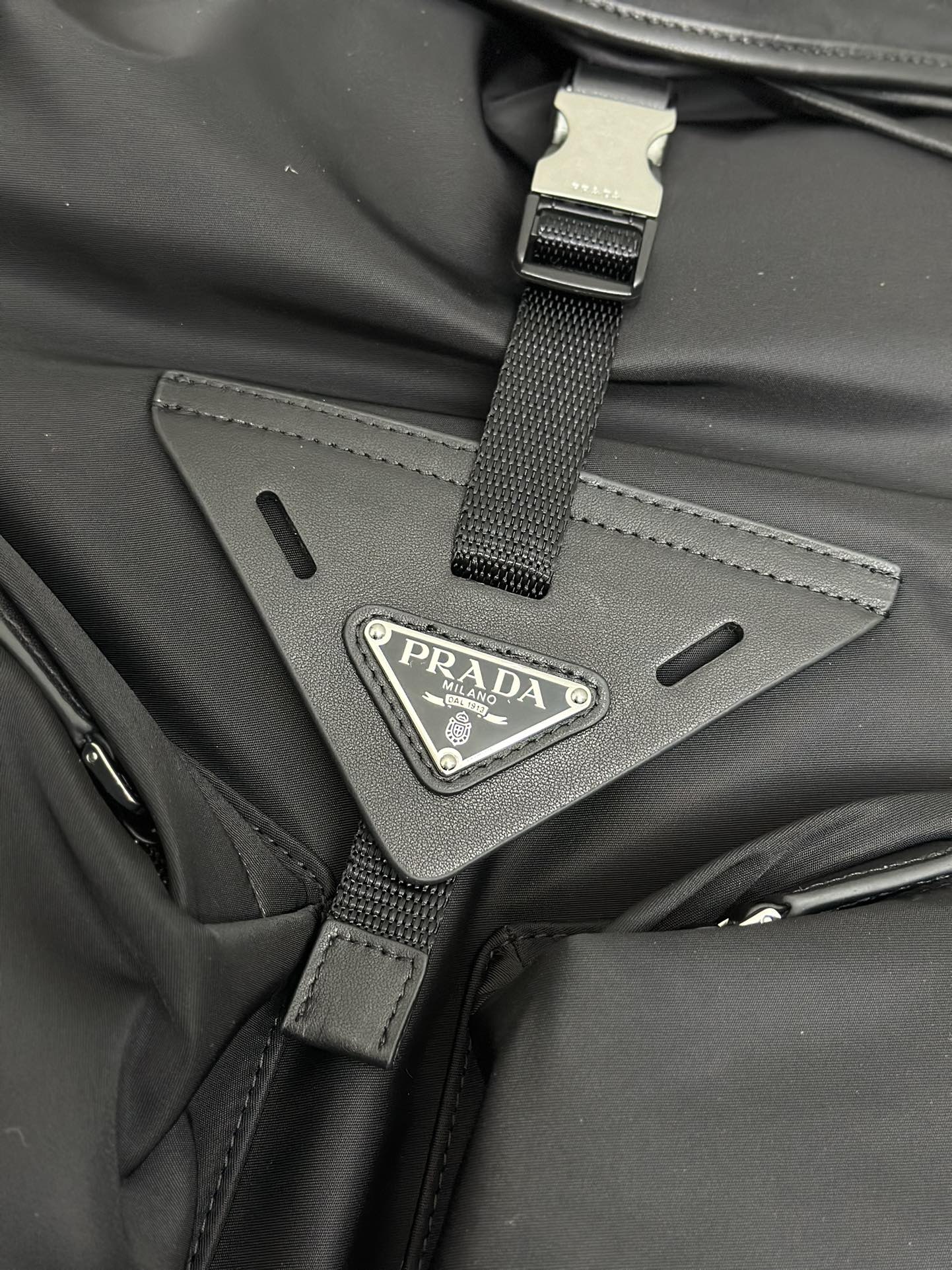 TRIANGLE LOGO BACKPACK 42 IN BLACK RE-NYLON