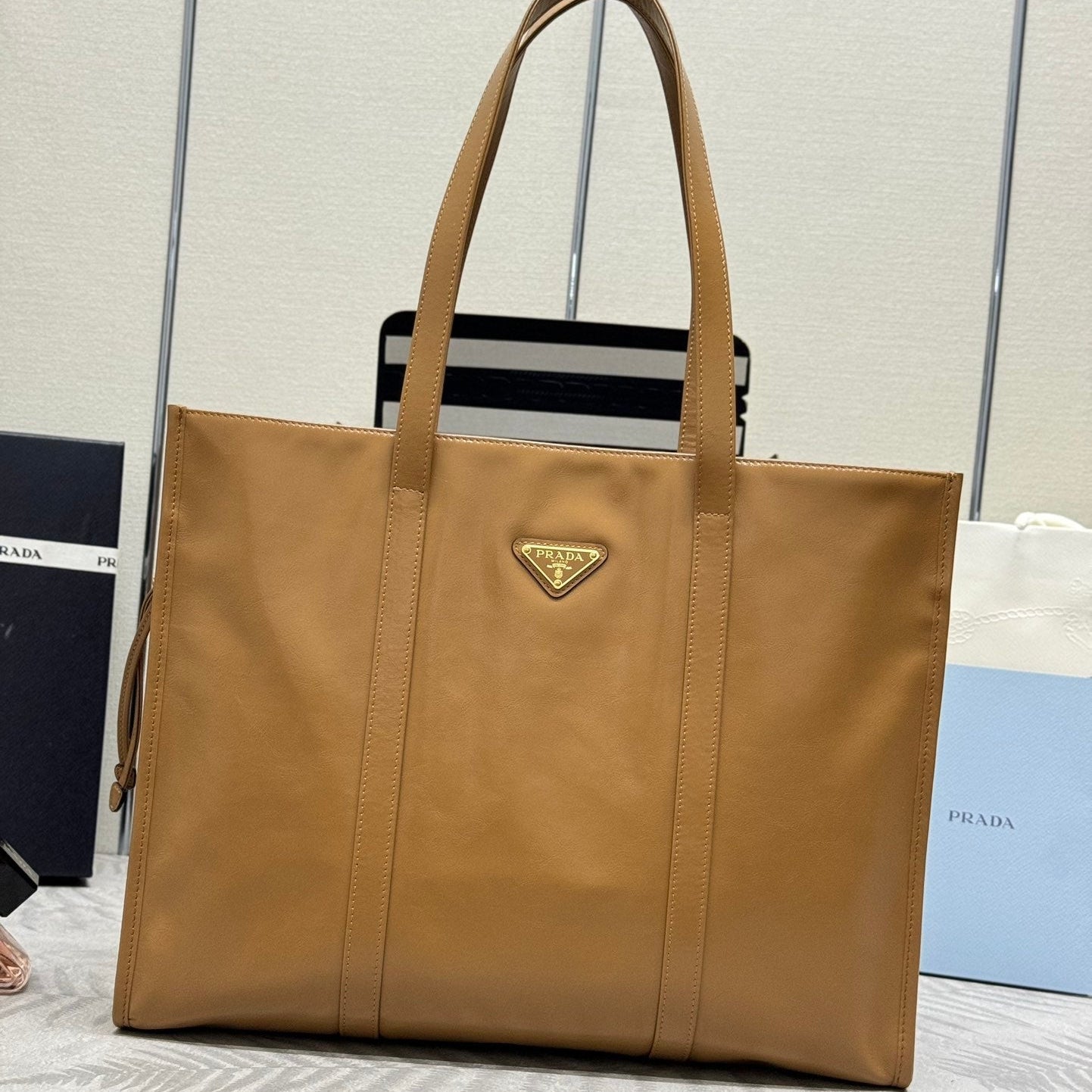 TOTE BAG 39 IN CIDER BROWN SMOOTH CALFSKIN