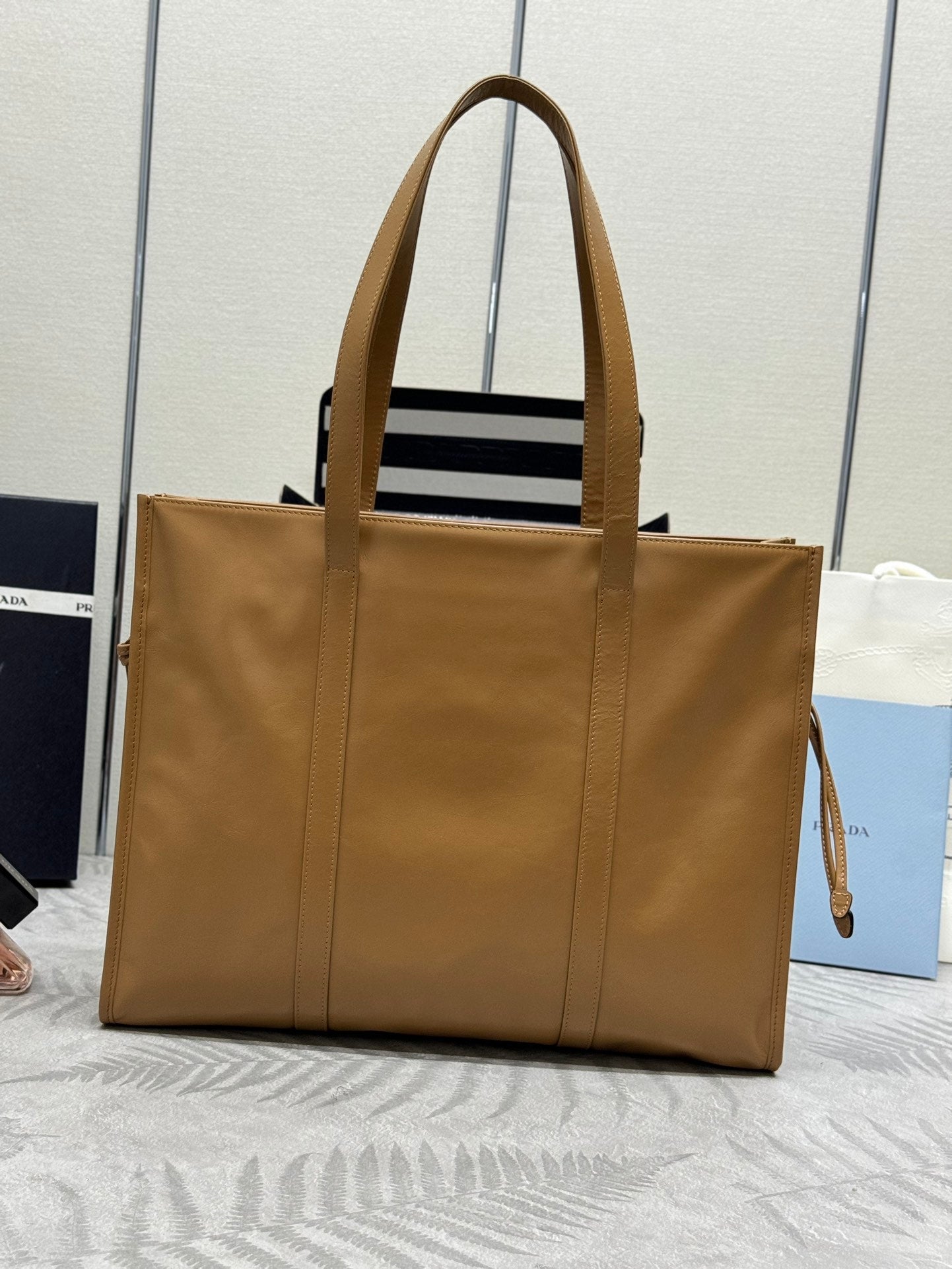 TOTE BAG 39 IN CIDER BROWN SMOOTH CALFSKIN