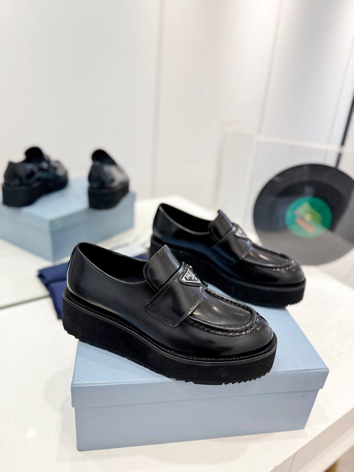 PRA BRUSHED LOAFERS BLACK LAMBSKIN