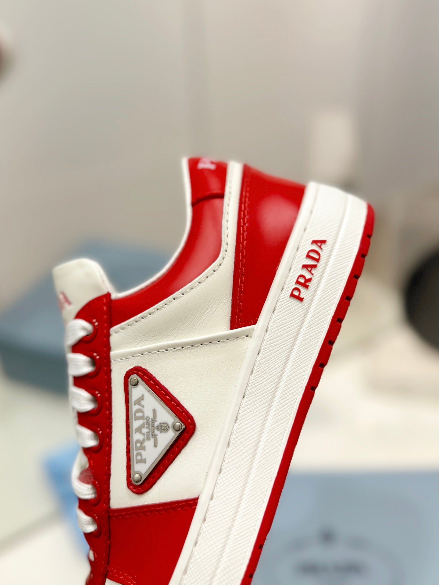 PRA DOWNTOWN NAPPA SNEAKERS WHITE AND RED CALFSKIN