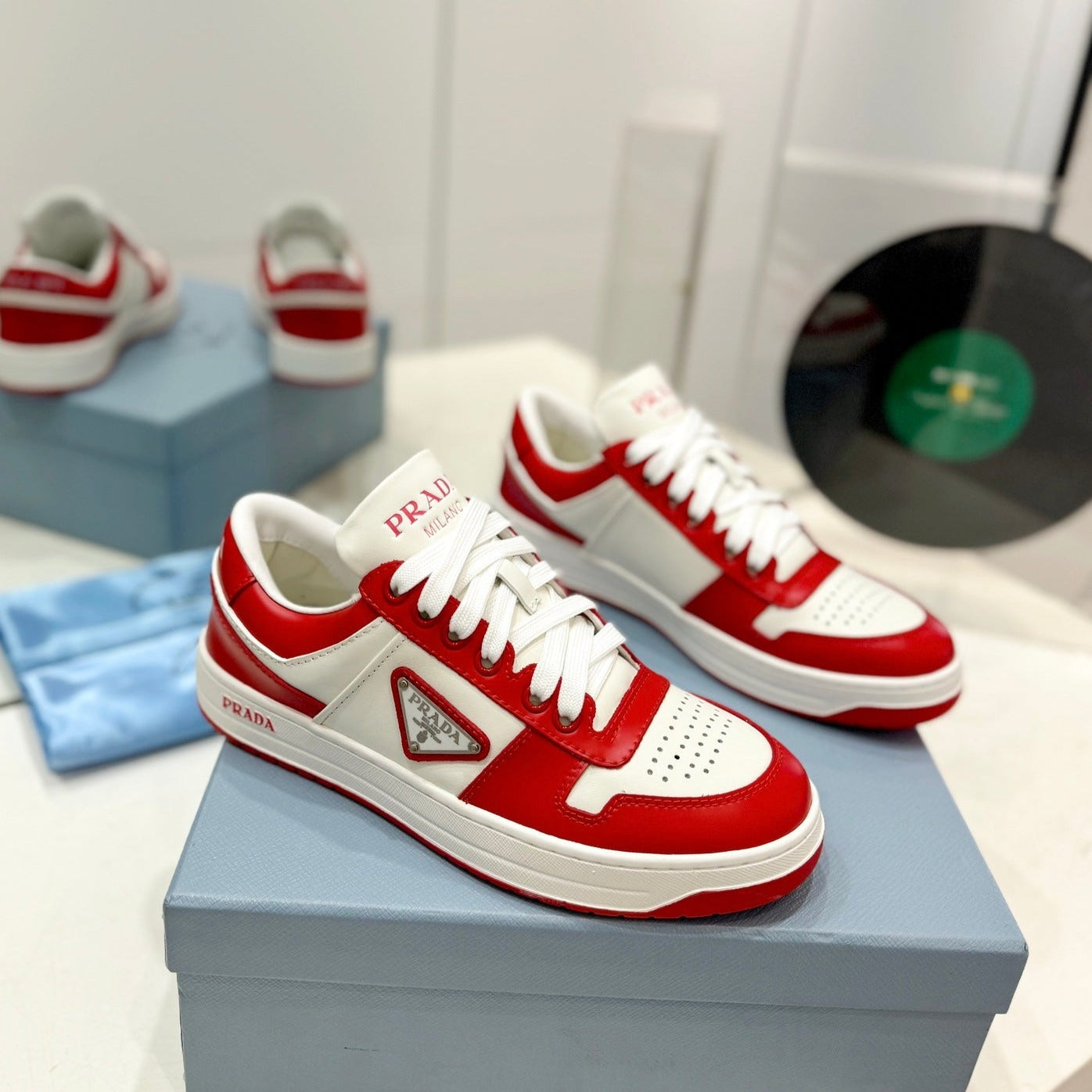 PRA DOWNTOWN NAPPA SNEAKERS WHITE AND RED CALFSKIN