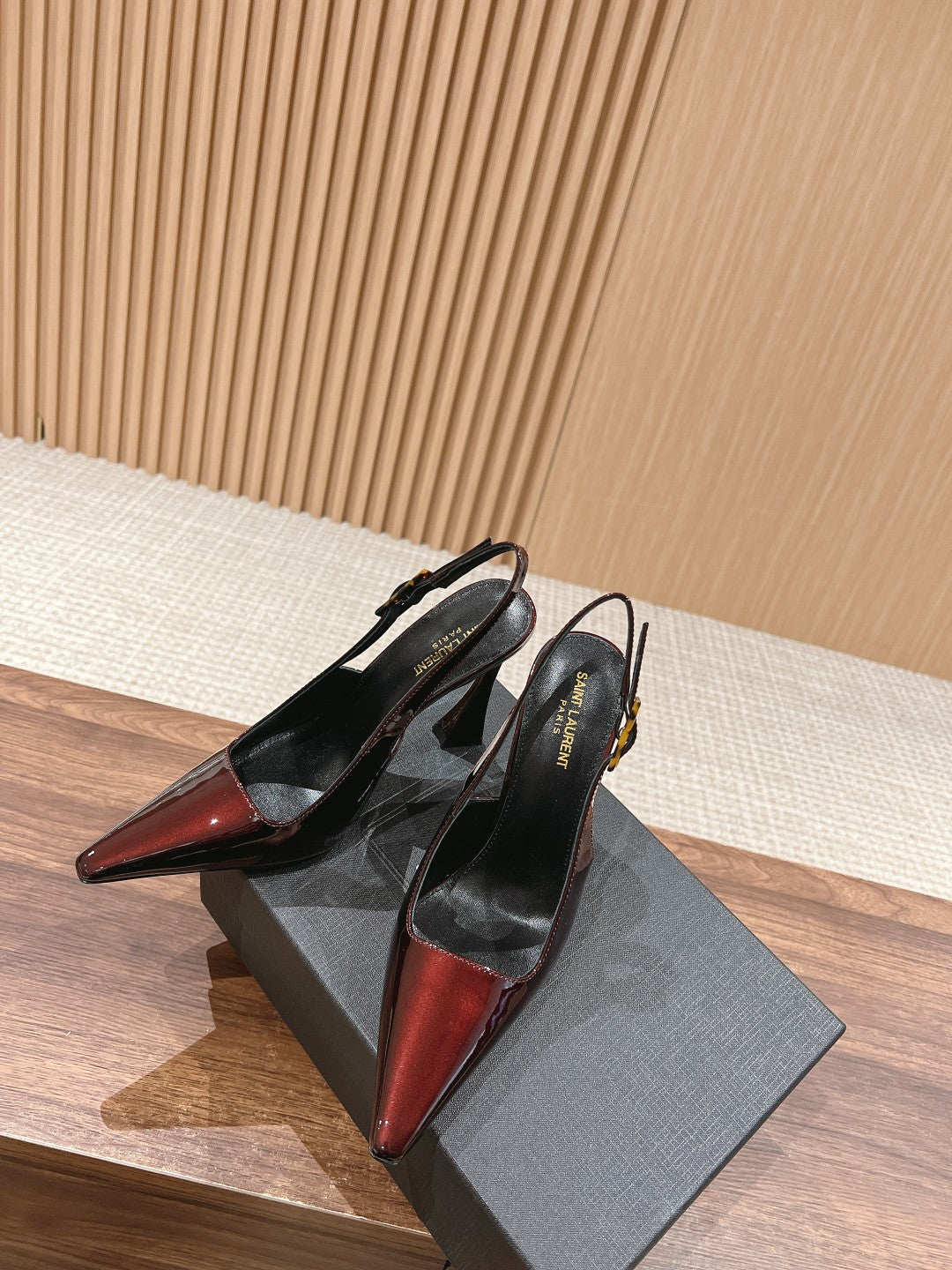 SL DUNE SLINGBACK PUMPS APPLE POLISHED CALFSKIN