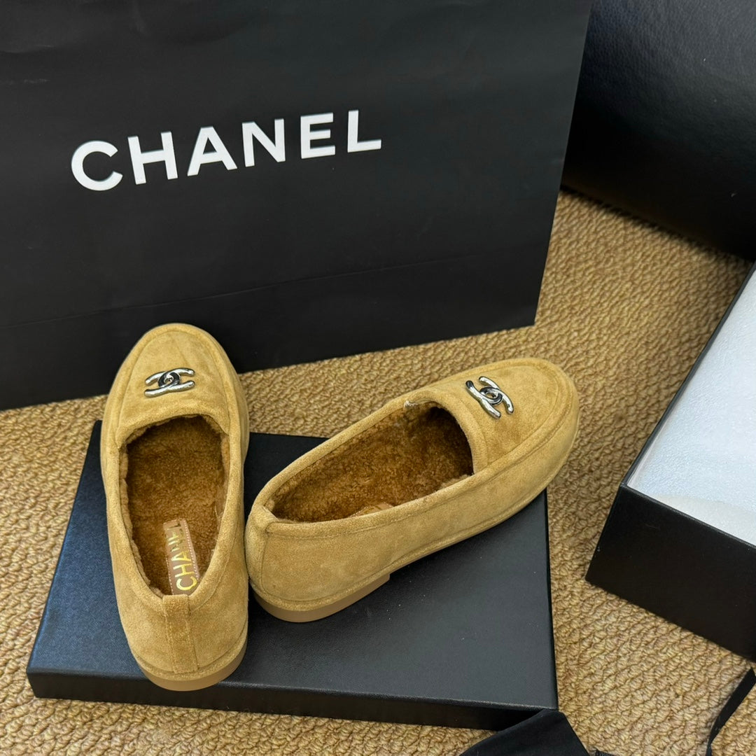 CC Flat Moccasins Yellow Suede And Wool