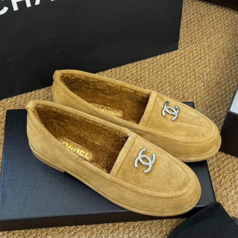 CC Flat Moccasins Yellow Suede And Wool