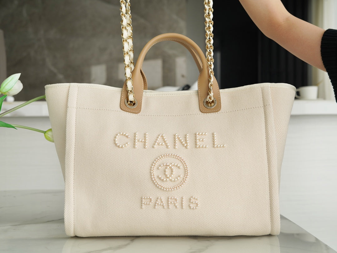 CC LARGE TOTE 39 LIGHT BEIGE CANVAS PEARL LOGO