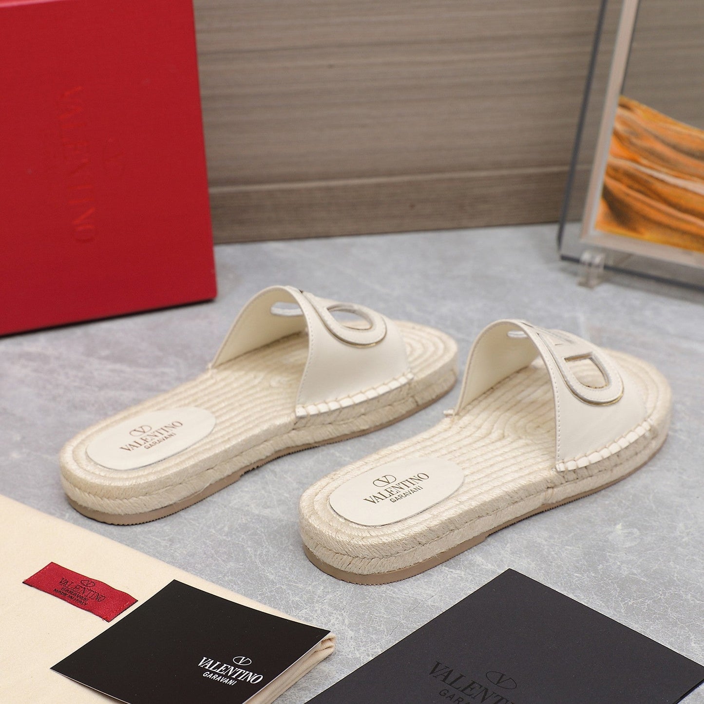 Vlogo Cut-Out Slide 20 Ivory Calfskin Beige Sole Raffia