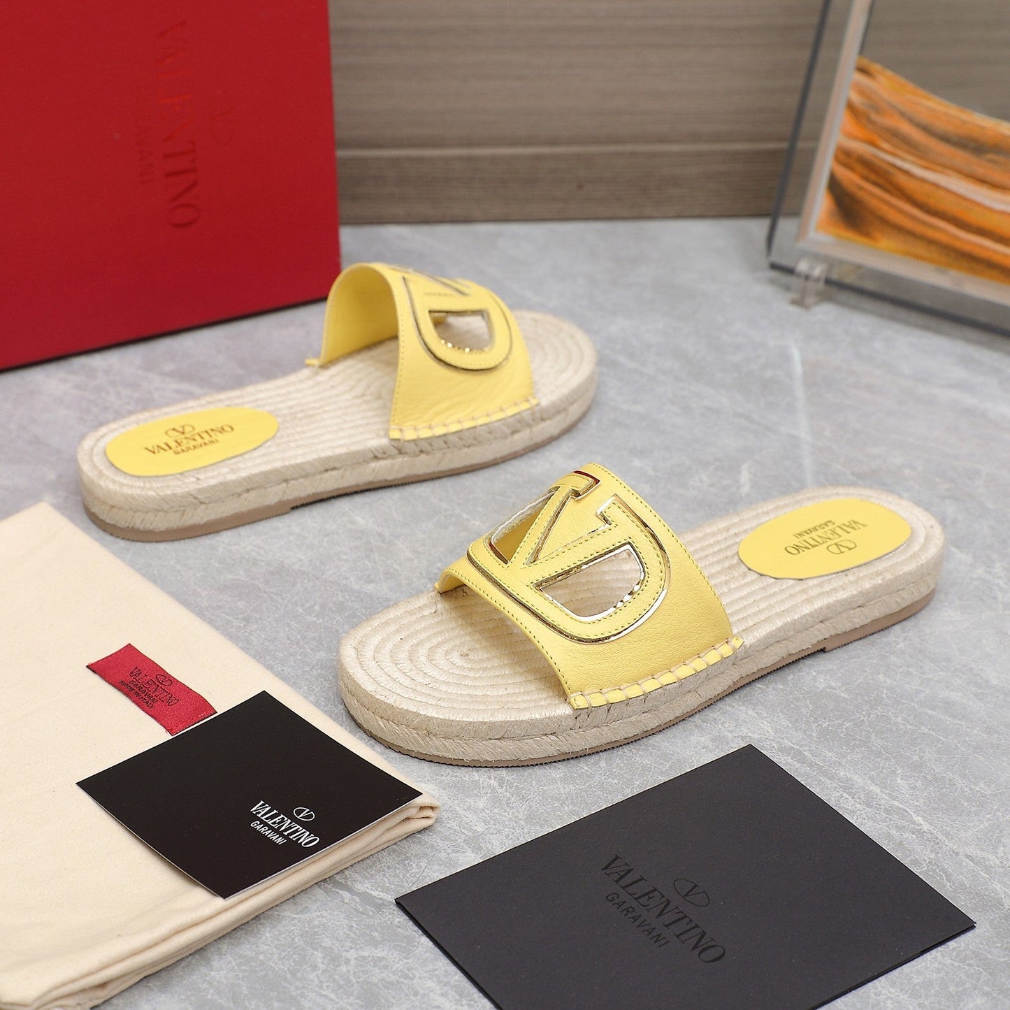 Vlogo Cut-Out Slide 20 Yellow Calfskin Beige Sole Raffia