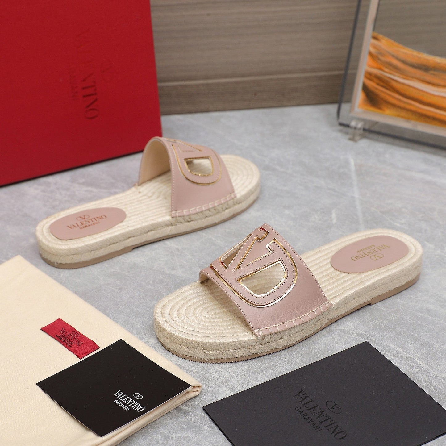 Vlogo Cut-Out Slide 20 Rose Cannelle Calfskin Beige Sole Raffia