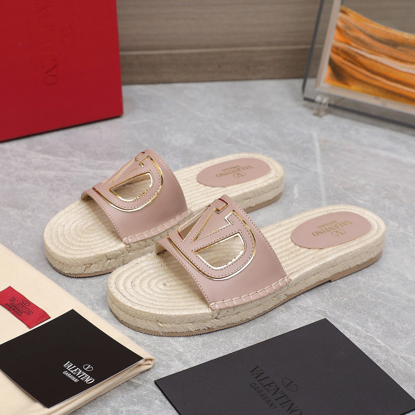 Vlogo Cut-Out Slide 20 Rose Cannelle Calfskin Beige Sole Raffia