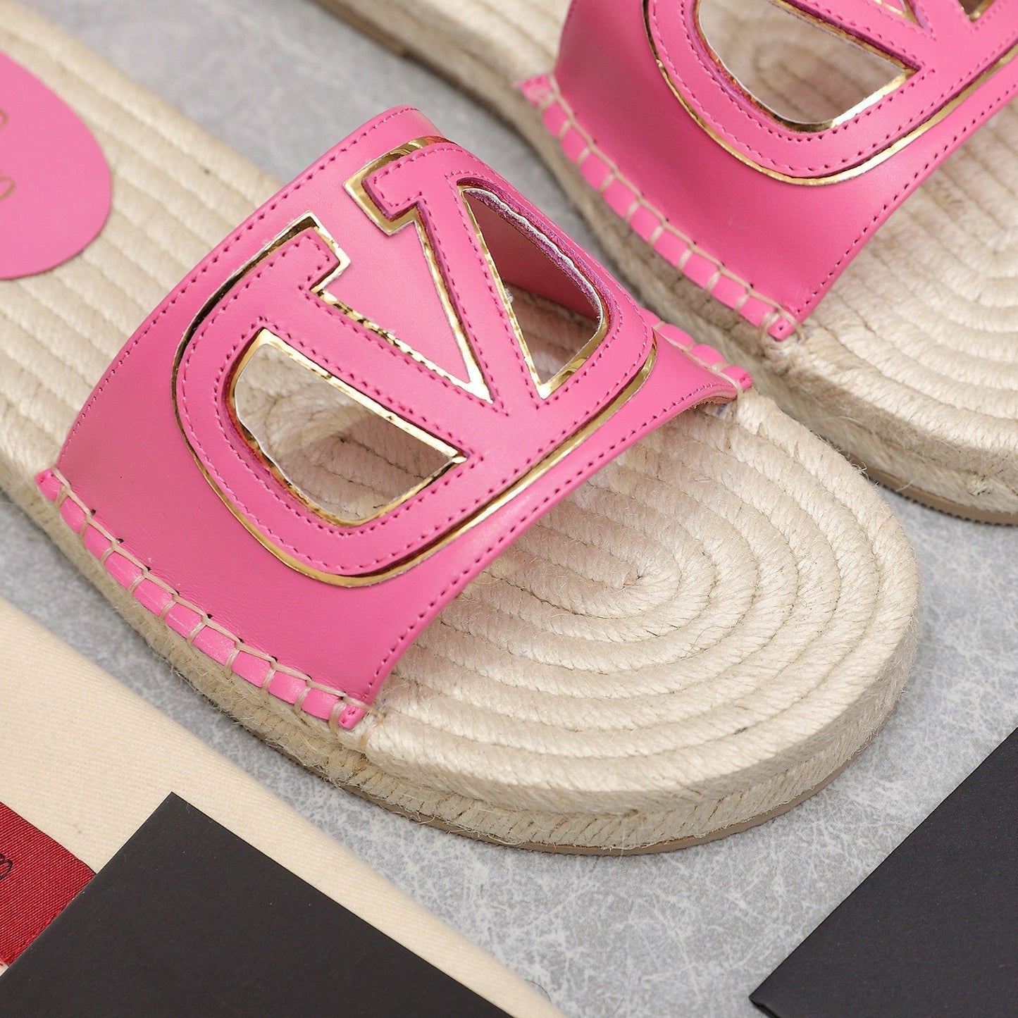 Vlogo Cut-Out Slide 20 Pink Calfskin Beige Sole Raffia