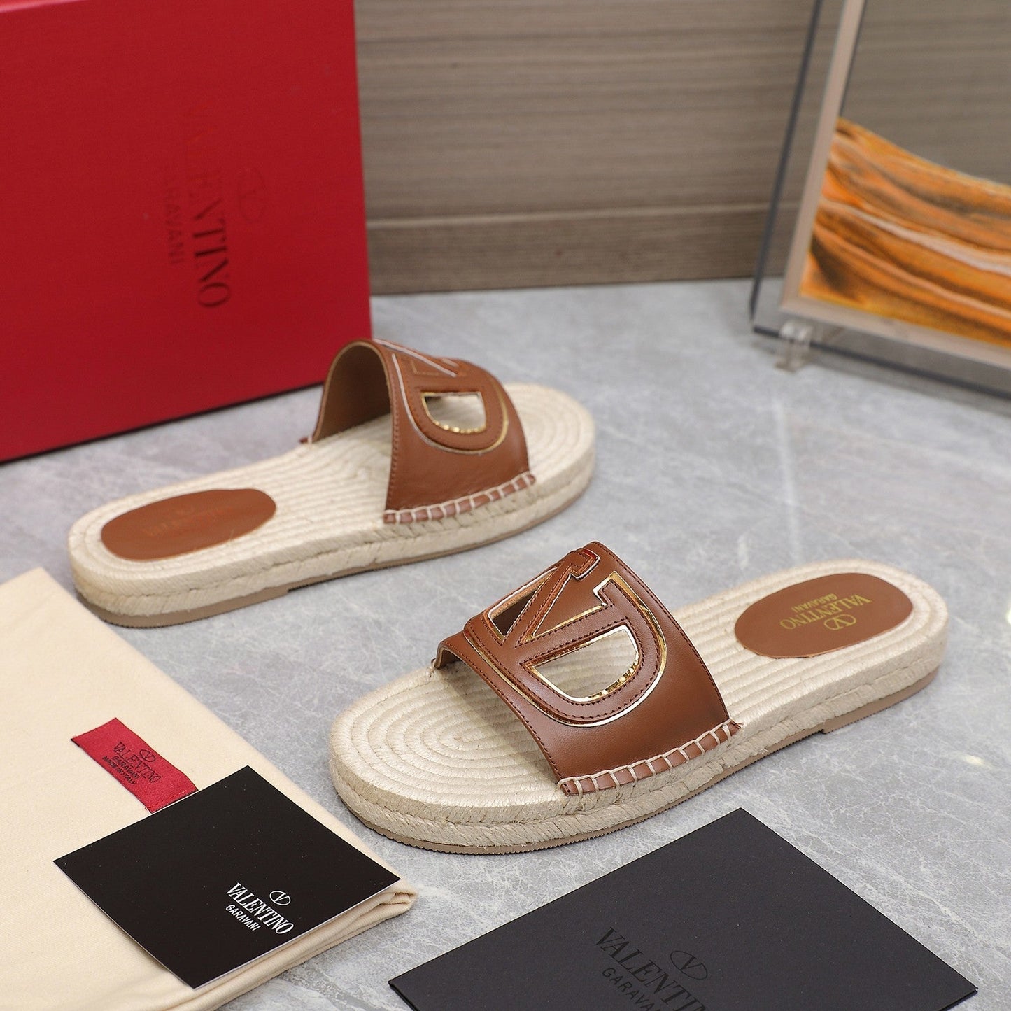 Vlogo Cut-Out Slide 20 Tan Calfskin Beige Sole Raffia